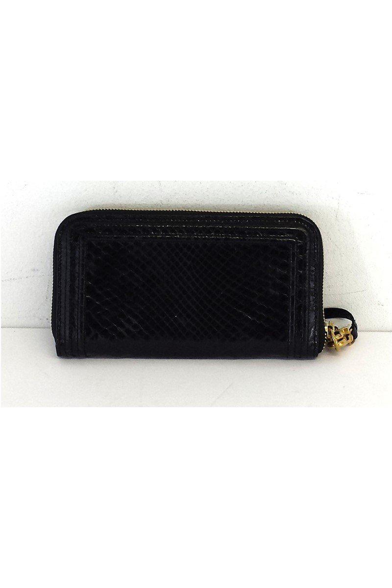 Escada's Stunning Black Python Print Leather Wallet - A Must-Have!