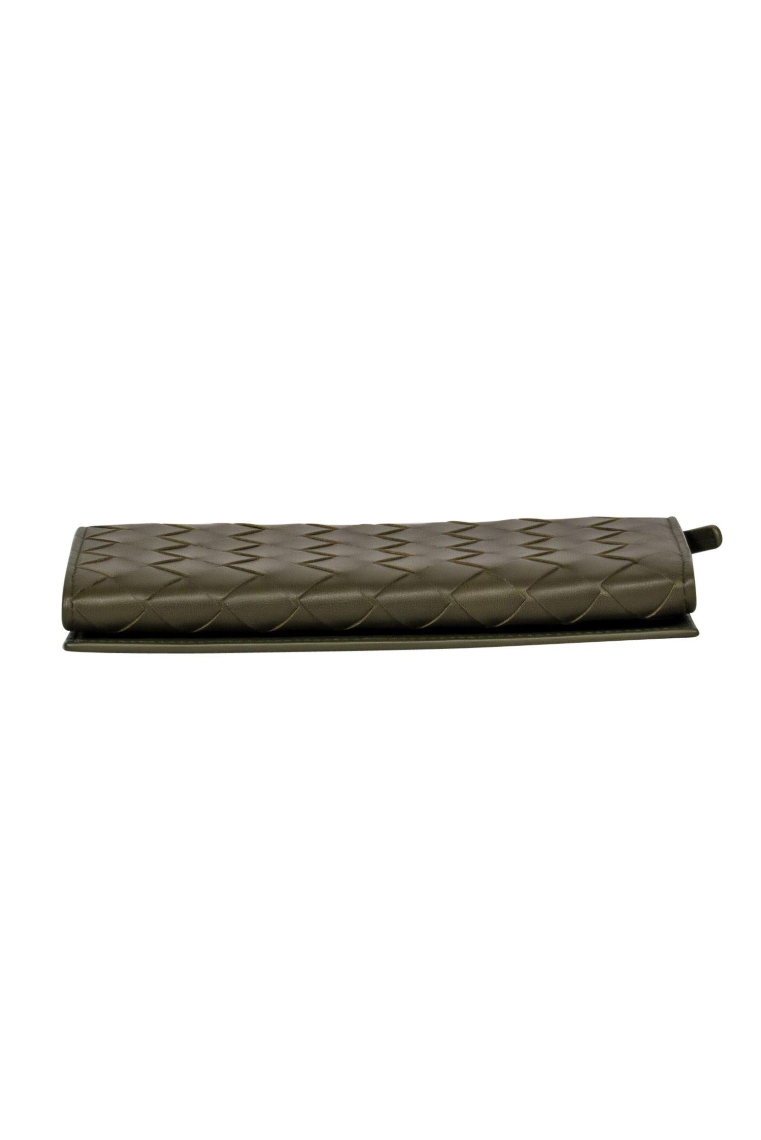 Bottega Veneta Olive Green Woven Leather Snap Wallet - A Touch of Italian Luxury