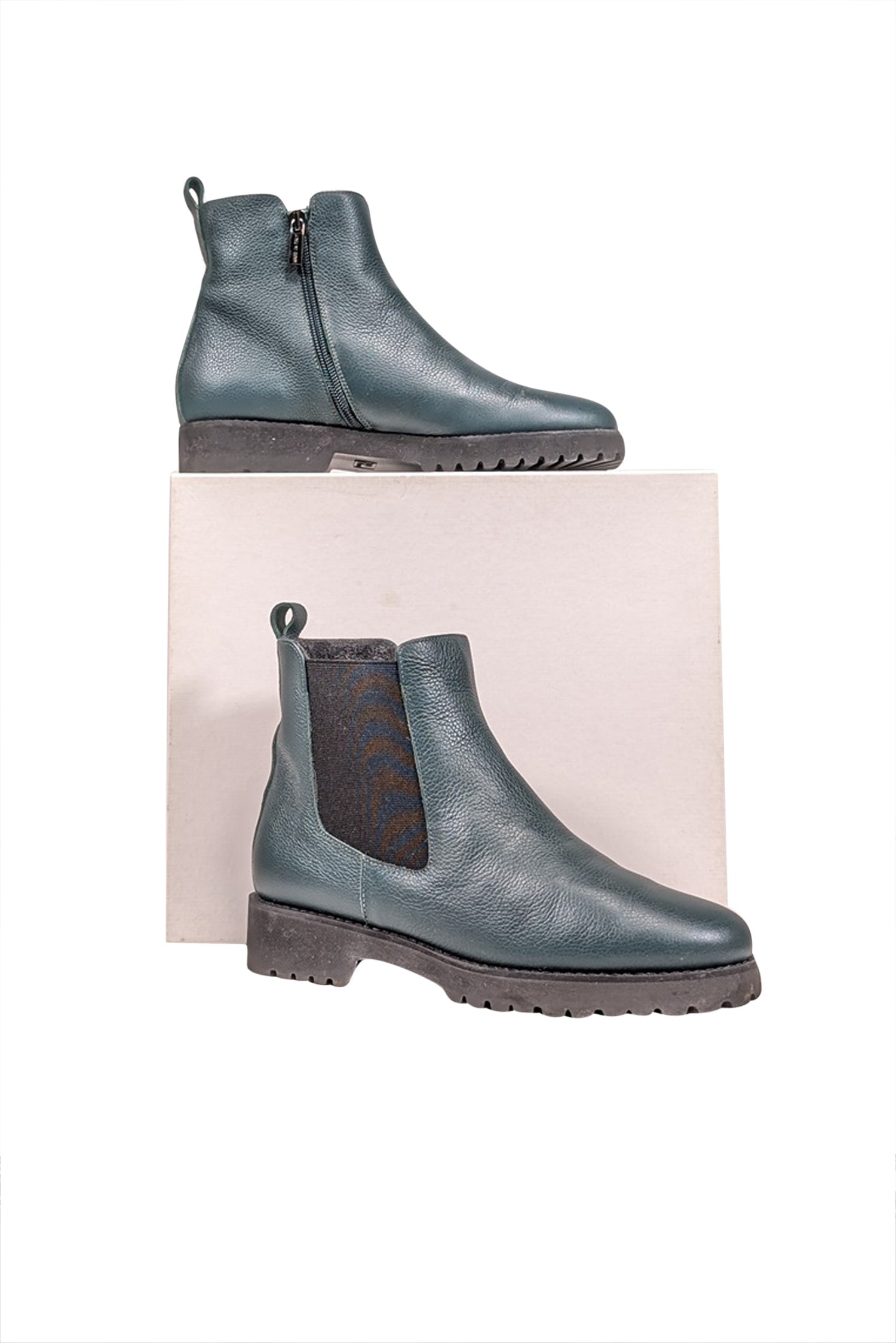 Christina Elle's Stunning Hunter Green Leather Short Boots - Size 8.5