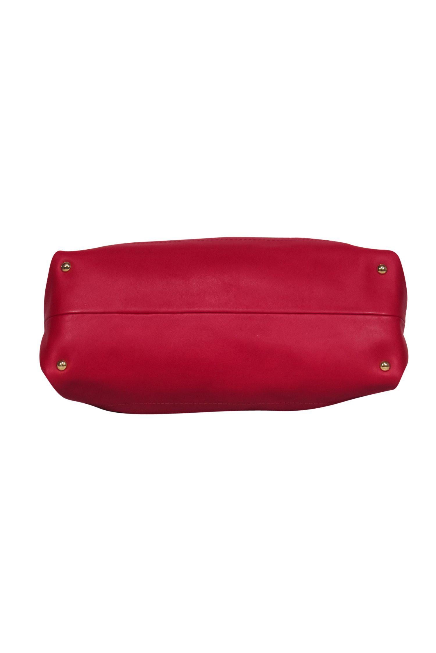 Ferragamo's Stunning Red Leather Large Chain Handle Tote - Grab Yours Now!