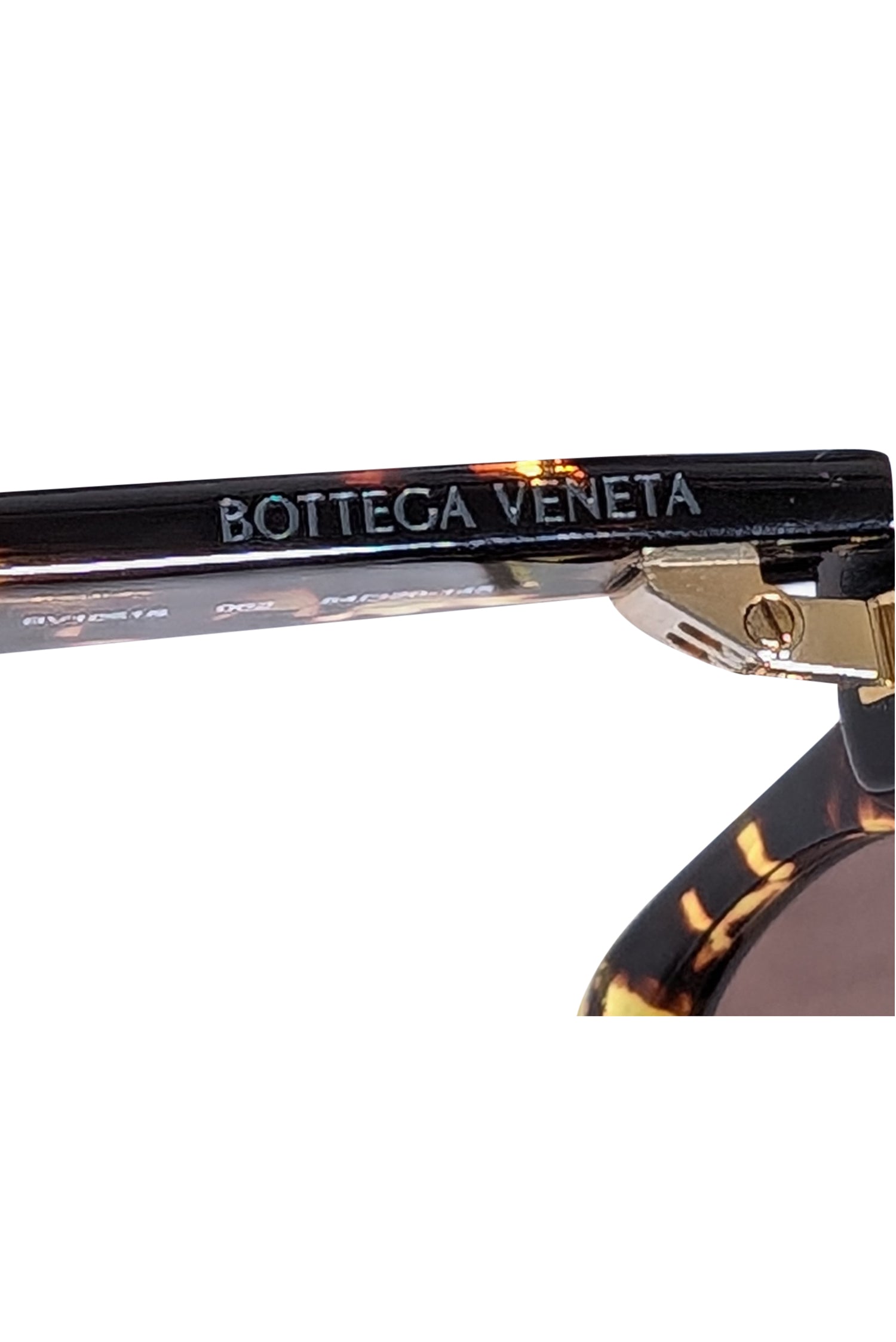 Bottega Veneta Brown Tortoise Rectangular Sunglasses - Slay Your Vacation Look!