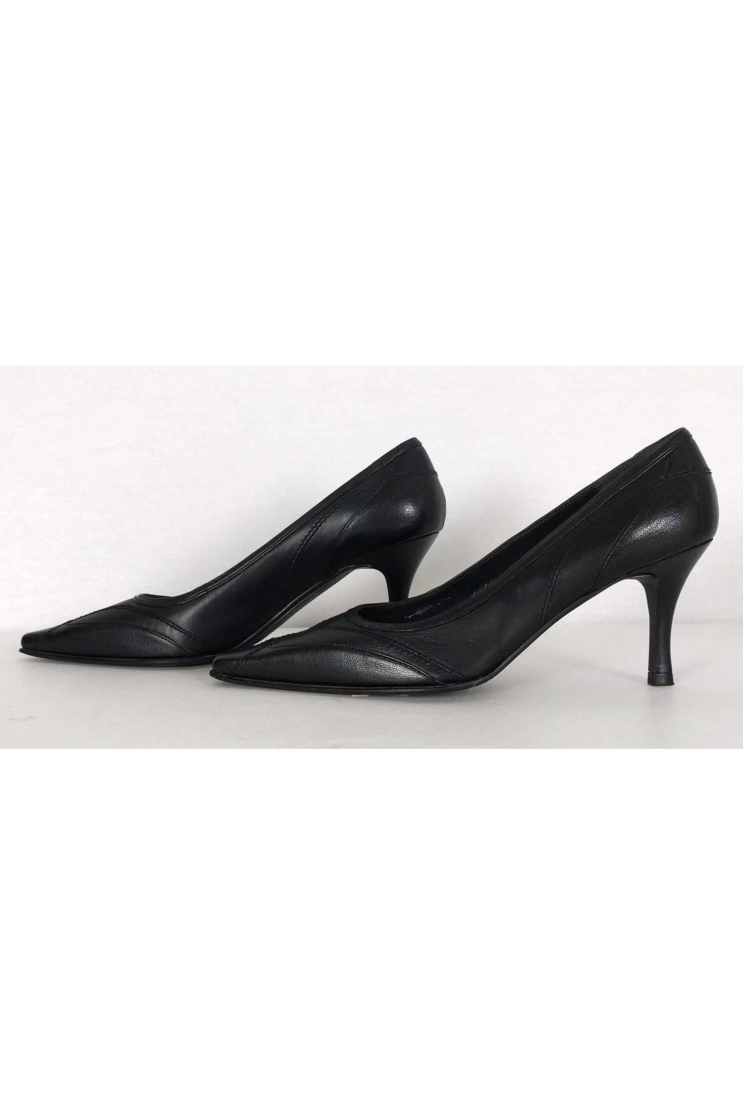 Stuart Weitzman's Alluring Black Leather Pointed Pumps - Size 9