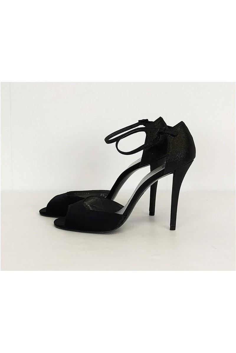 Stuart Weitzman - Gorgeous Black Satin Heels in Size 9.5