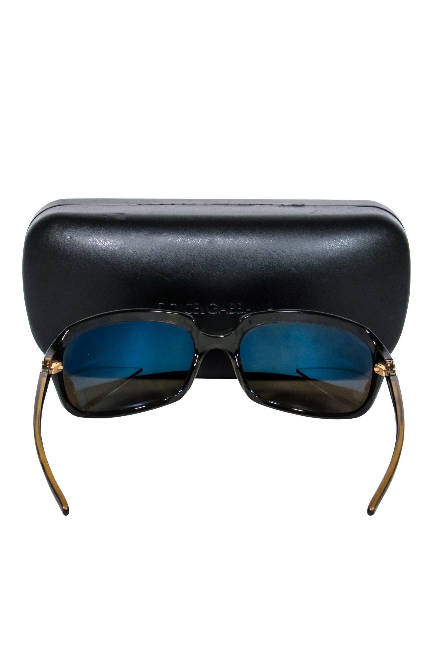 Dolce & Gabbana Brown Marbled Polarized Square Sunglasses: A Fashion Statement
