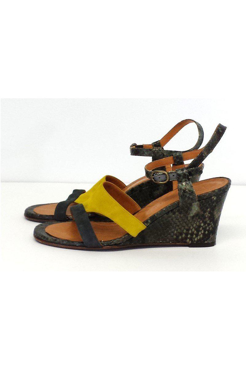 Chie Mihara's Stunning Finde Suede & Leather Colorblock Wedge Sandals - Size 9