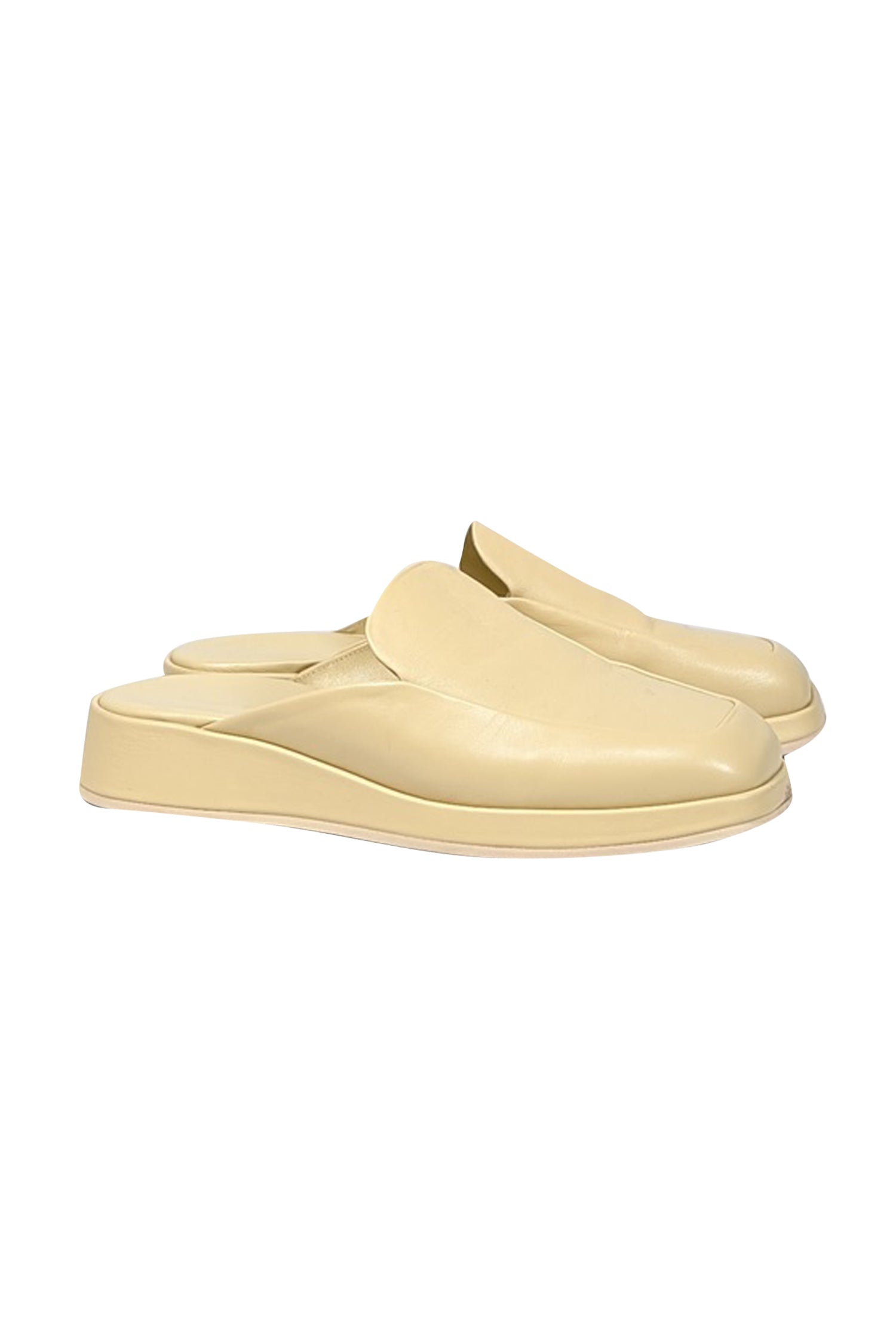 Vince Cream Leather Slip-On Mules - Size 8: Elevate Your Style!