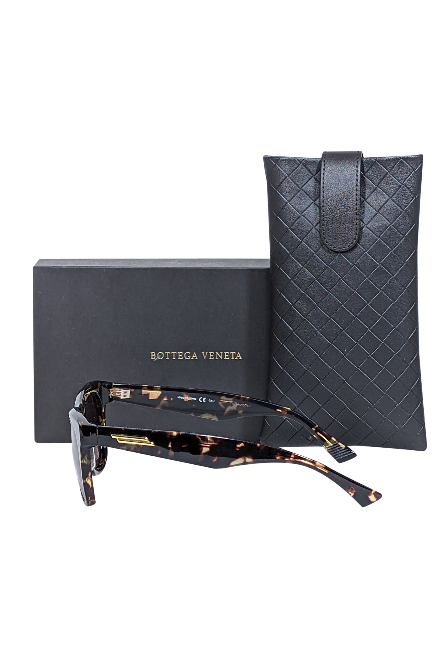 Bottega Veneta Brown Tortoise Rectangular Sunglasses - Slay Your Vacation Look!
