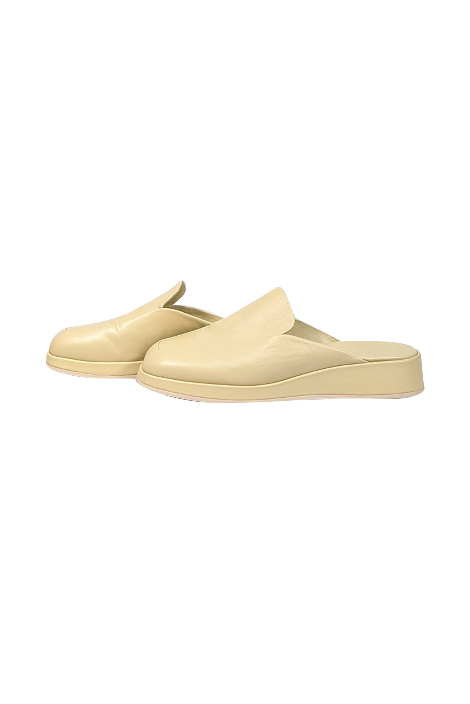 Vince Cream Leather Slip-On Mules - Size 8: Elevate Your Style!