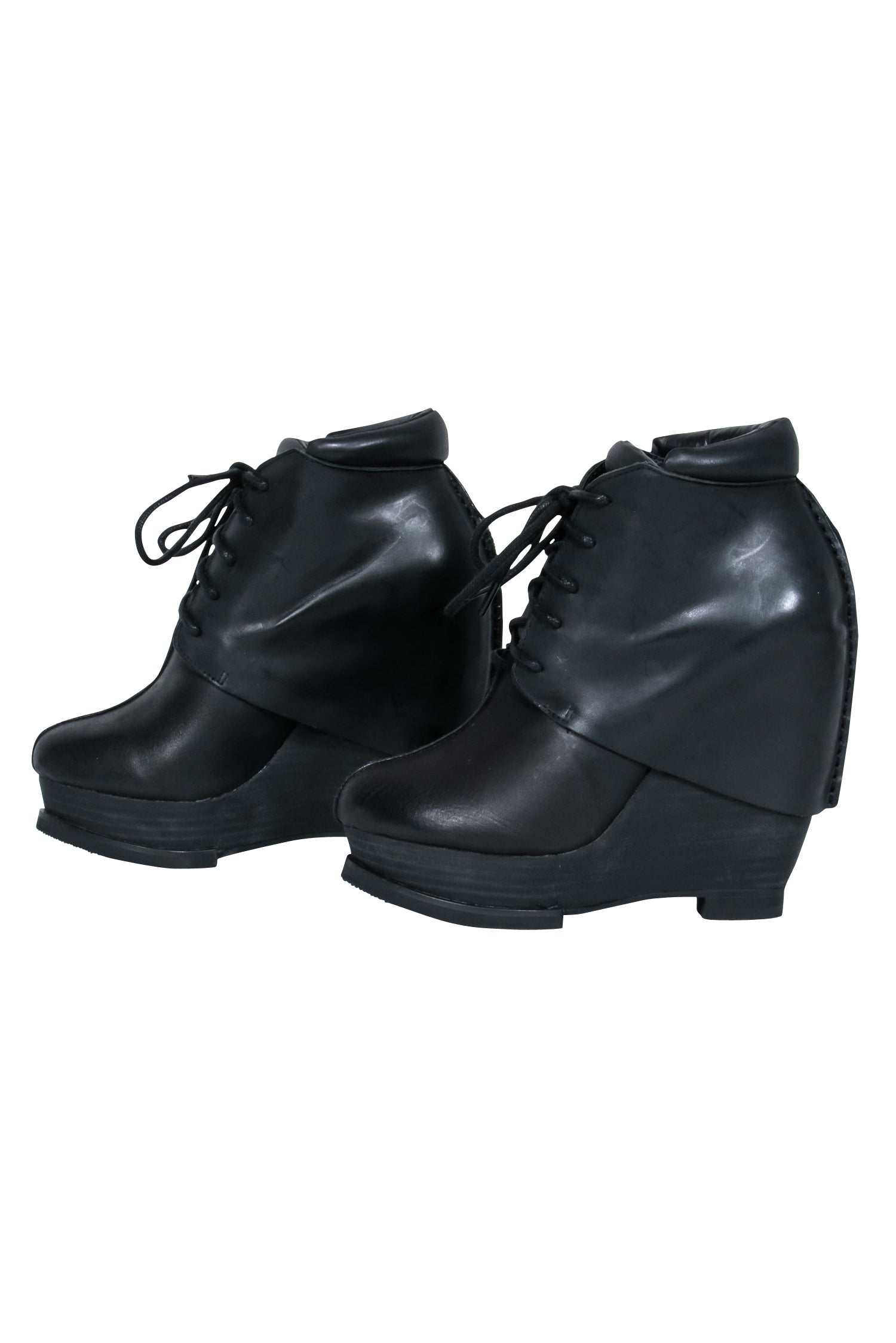 Leon Max - Stunning Black Leather Platform Short Boots in Size 6.5