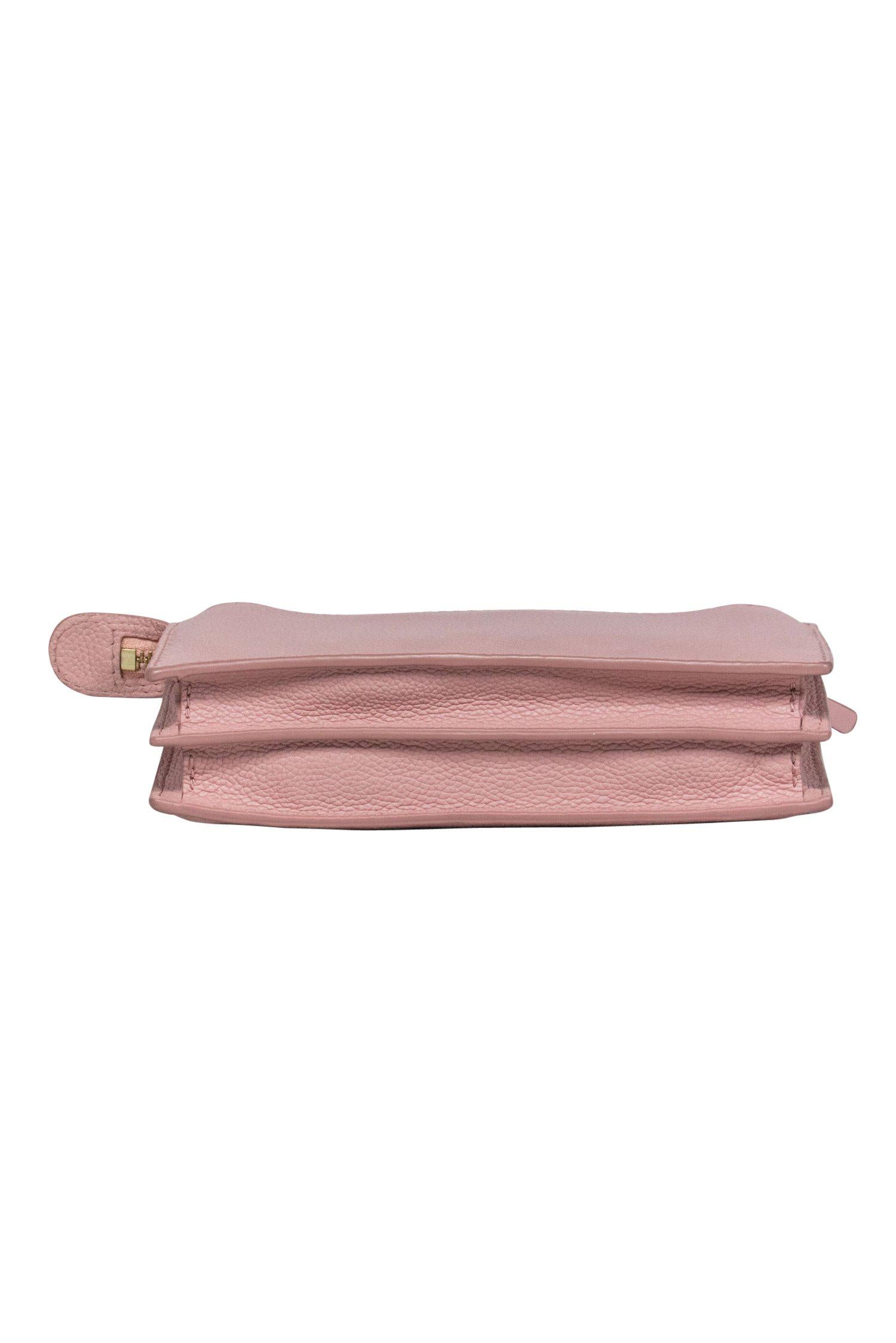 Kate Spade Baby Pink Pebbled Leather Crossbody Wallet - The Ultimate Travel Companion