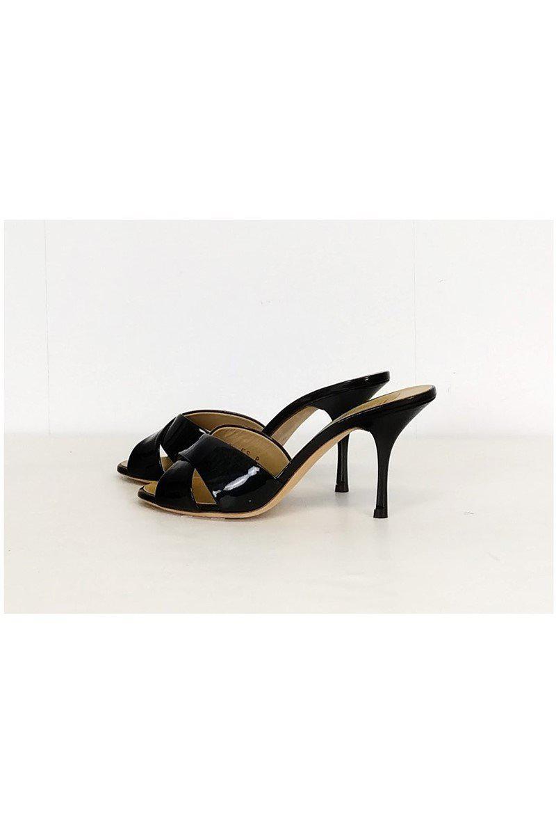 Giuseppe Zanotti's Stunning Black Slip-On Heels - Size 5