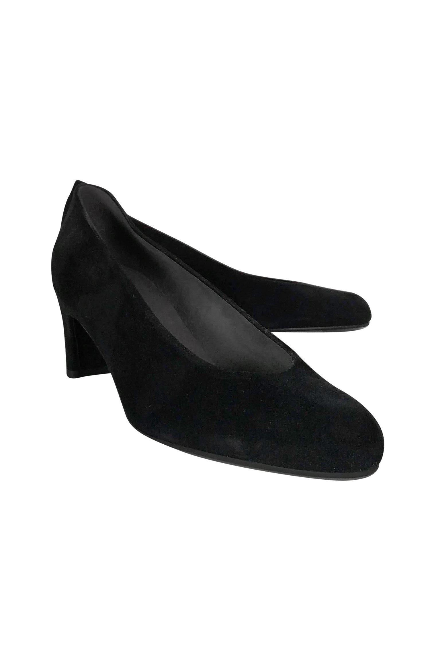 Stuart Weitzman Black Suede Pumps - Size 7 - Must - Have Luxury