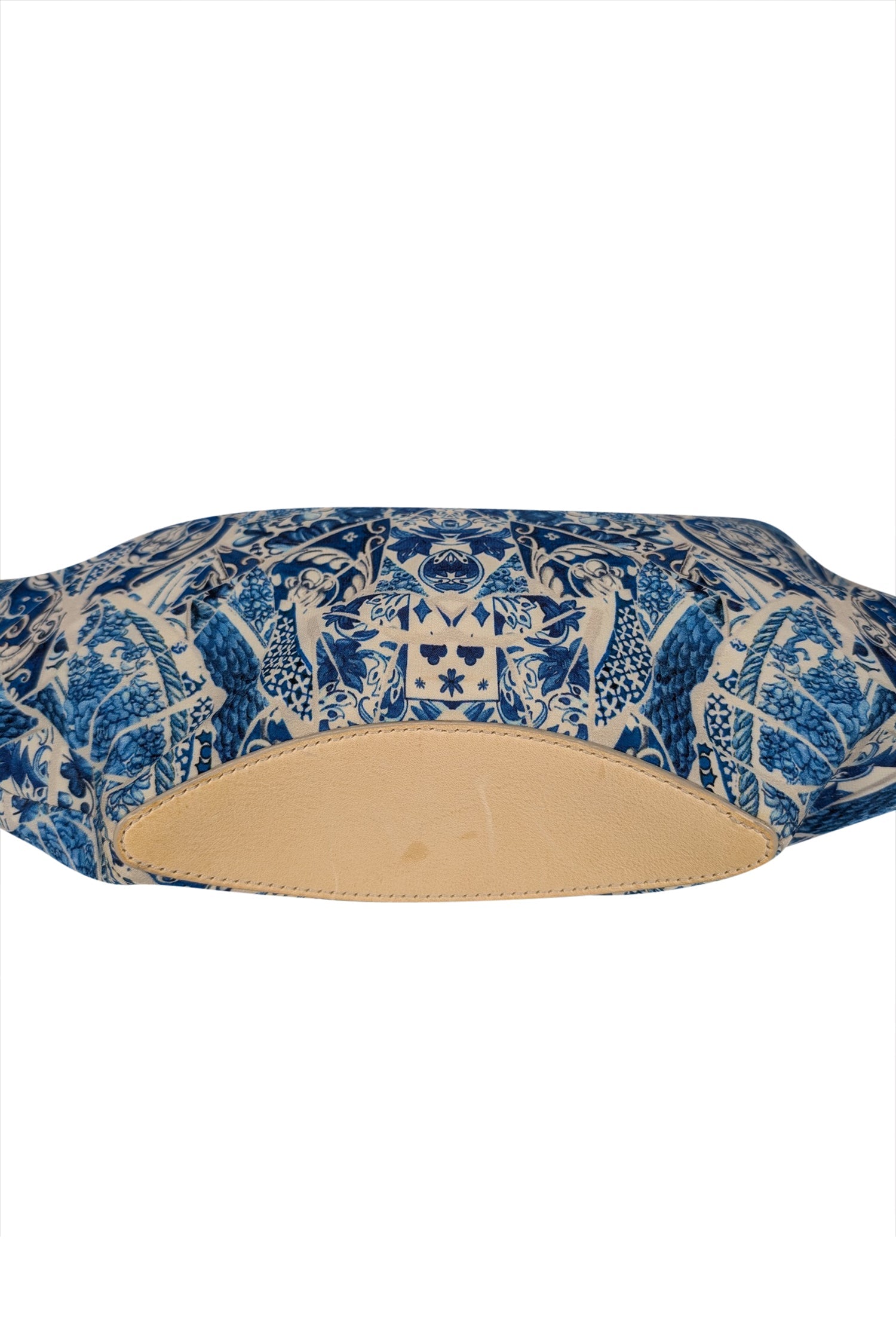 Alexander McQueen Blue & White Paisley Print Manta Clutch: A Chic Statement Piece