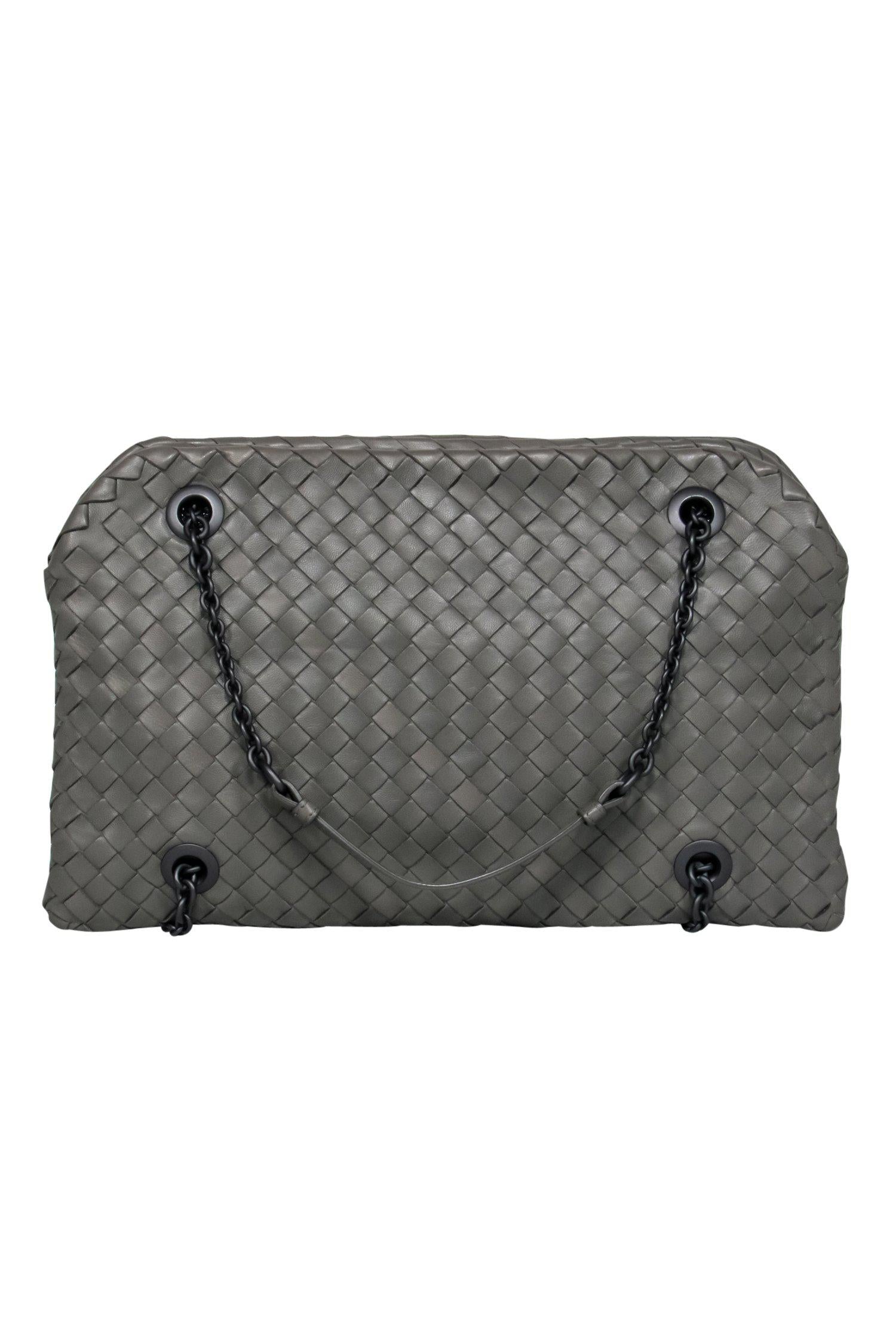Bottega Veneta Olive Green Woven Chain Strap Handbag - A Chic Must-Have!