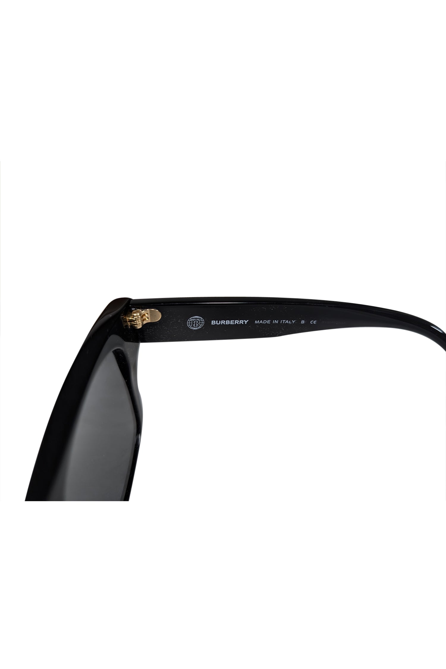 Burberry Luxury Black Square Sunglasses - Elevate Your Style!
