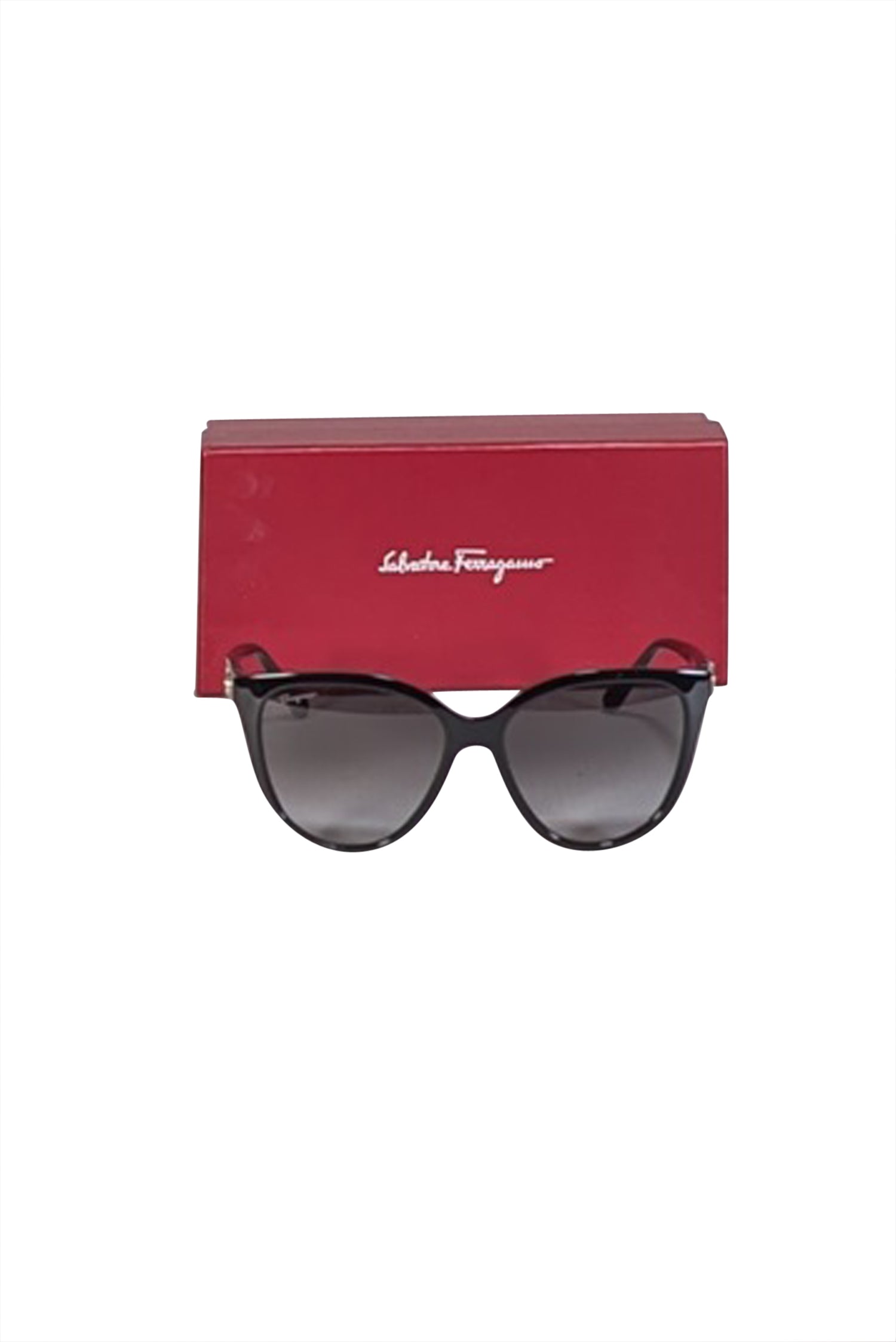 Ferragamo's Stunning Black Oversized Sunglasses - Make a Fashion Statement!
