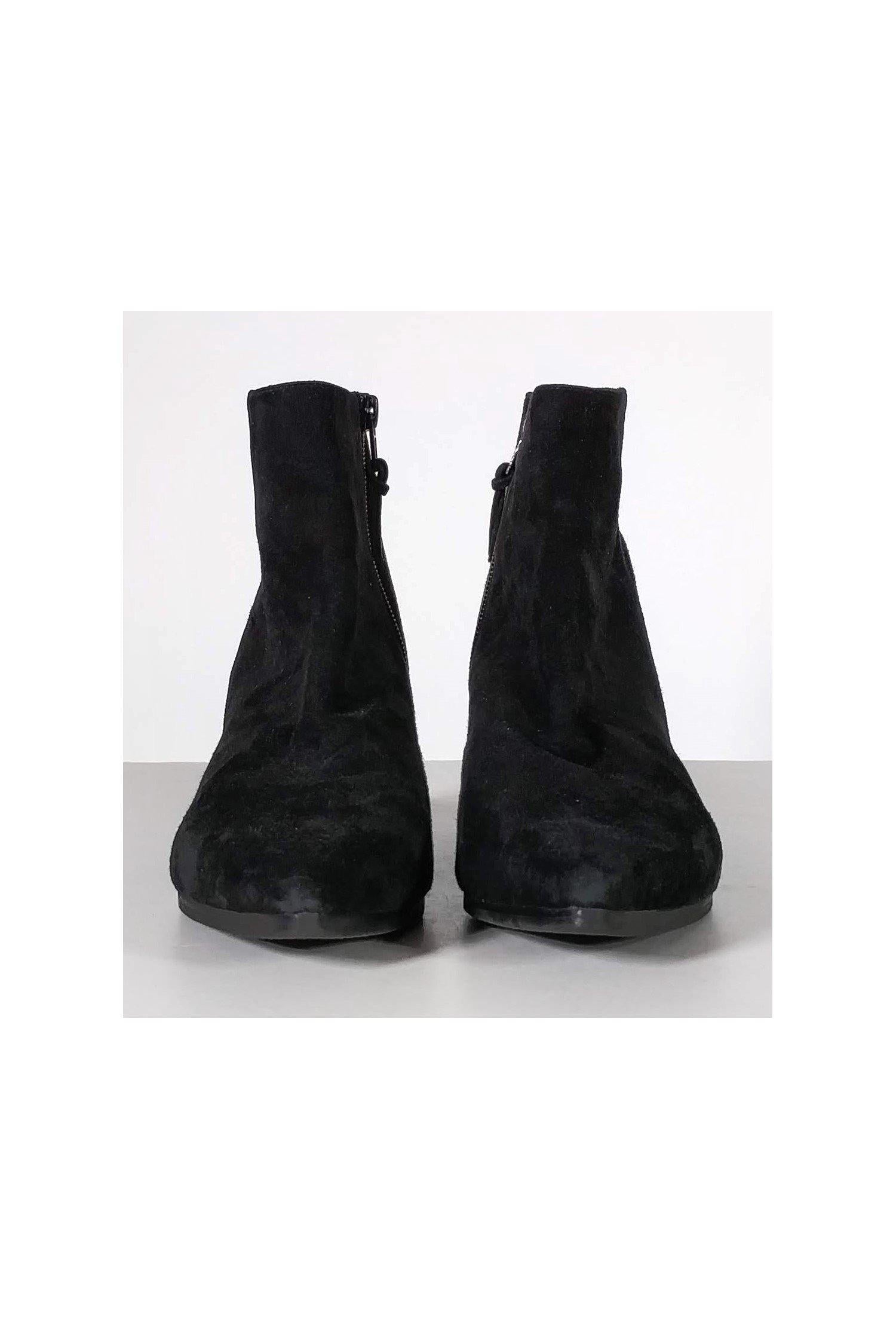 Stuart Weitzman's Irresistible Black Suede Pointed Booties - Size 6.5