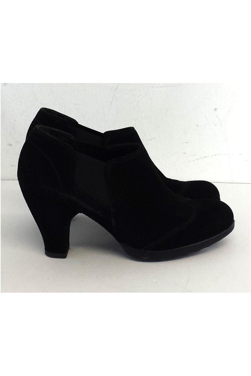 Paul Green - Stunning Black Suede Booties in Size 6.5 - Grab Yours Now!
