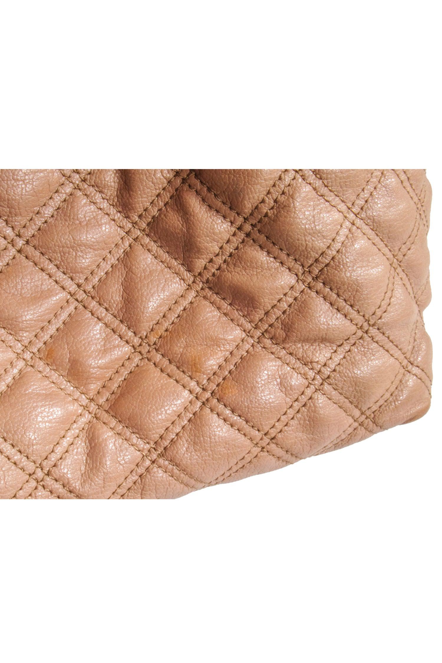 Marc Jacobs Beige Quilted Leather Stam - The Ultimate Fashion Upgrade