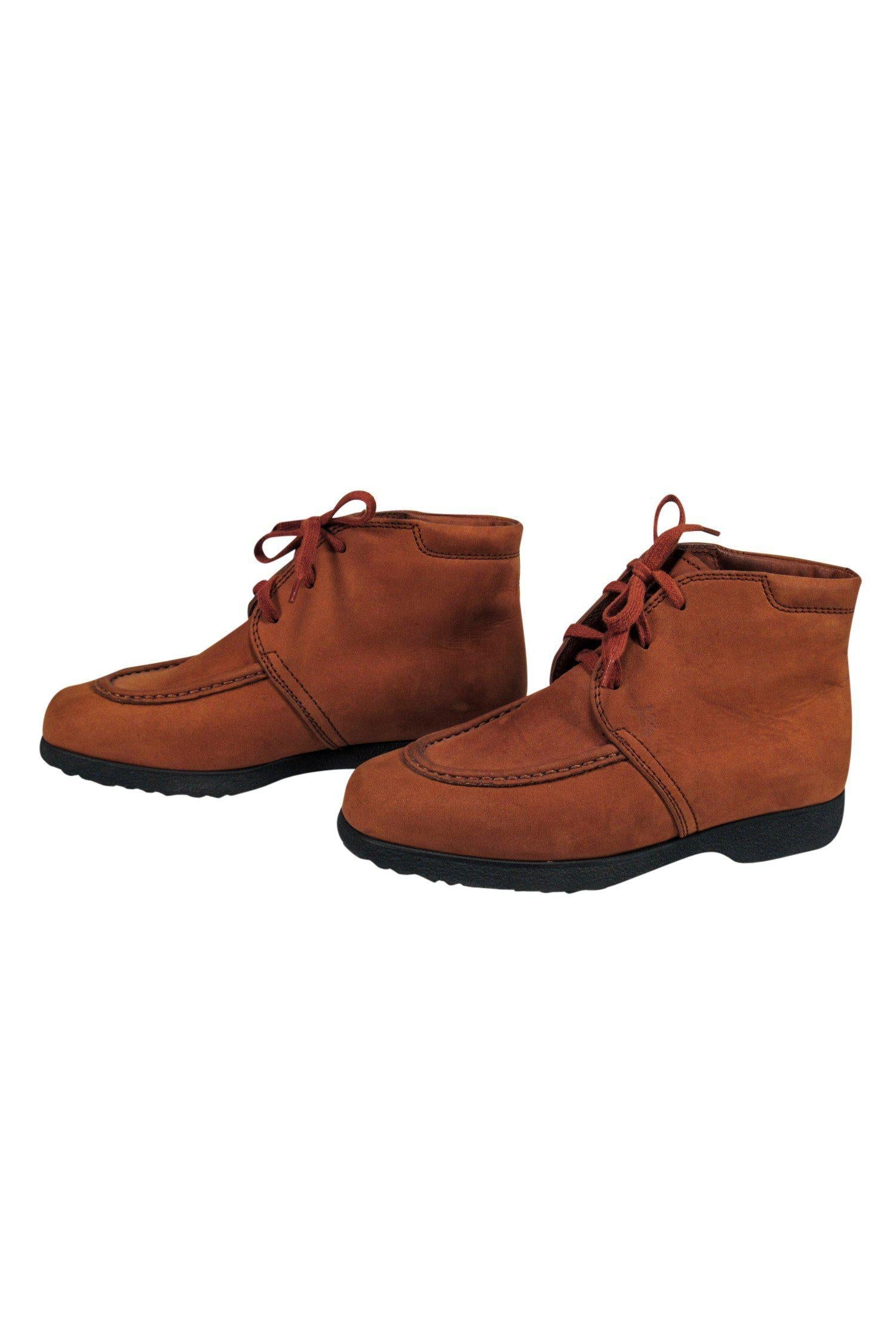 Tod's Brown Soft Leather Lace-Up Booties - Size 5.5, Your Autumn Must-Have!