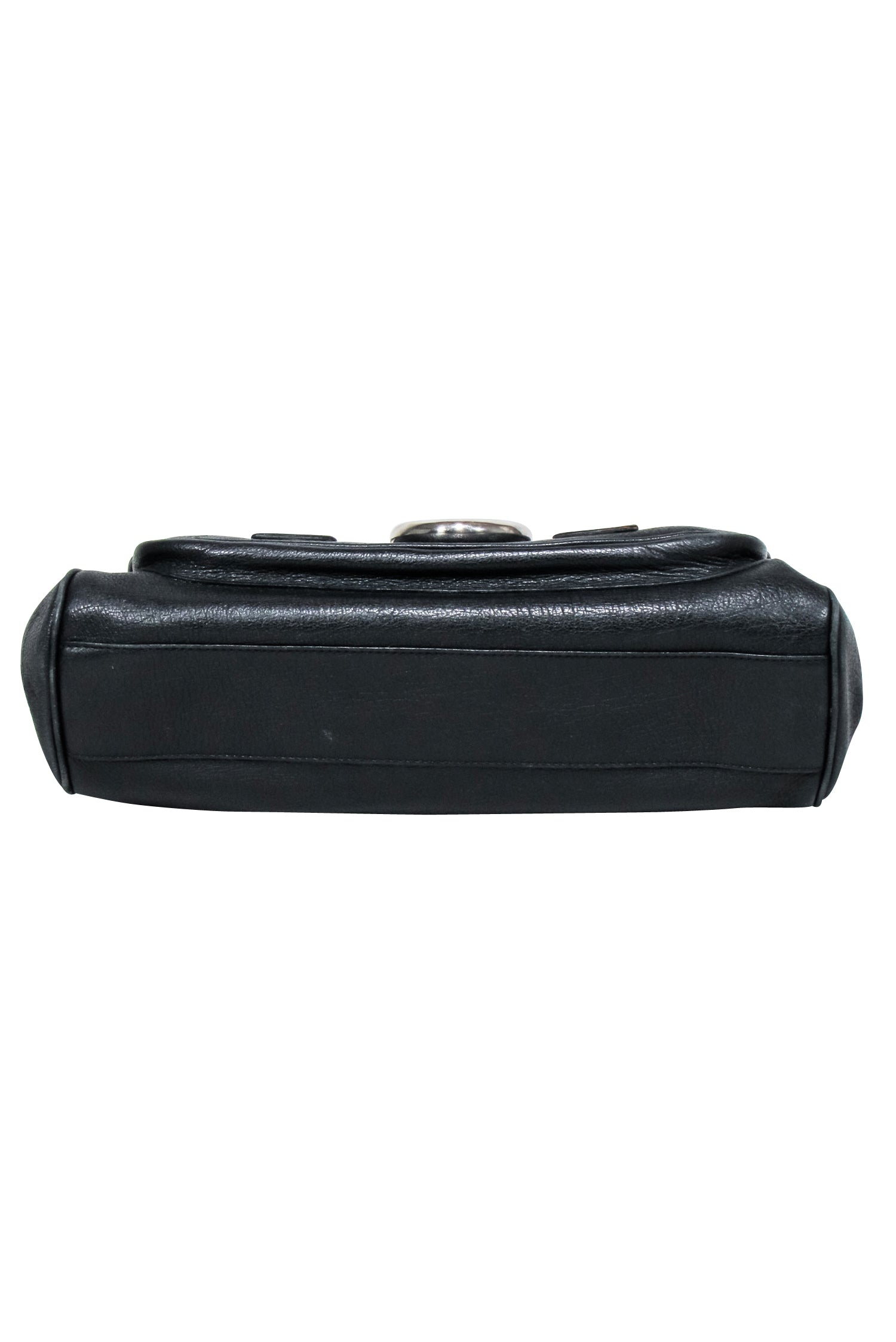 Burberry Black Leather Y2K Shoulder Bag: The Ultimate Chic Accessory