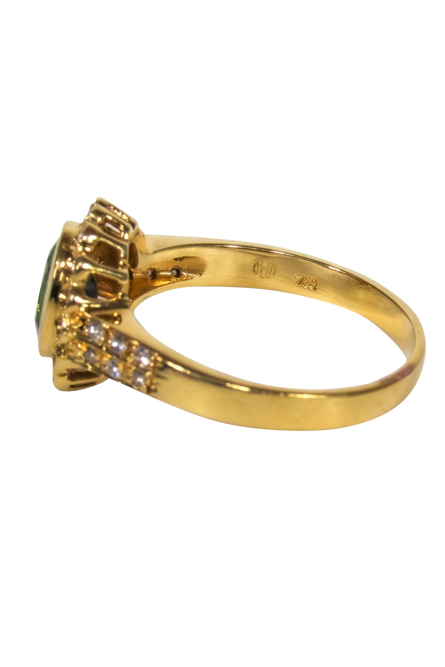 Glamorous 18k Gold Ring with Lab-Grown Emerald Center Stone - Size 7.5