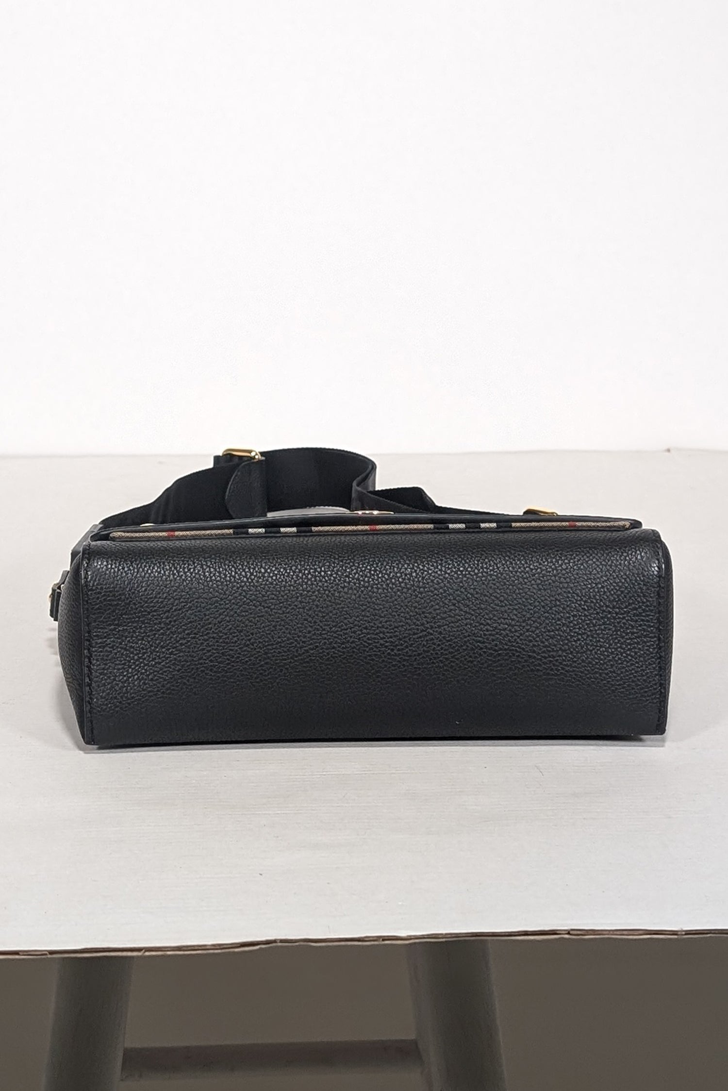 Burberry - Stunning Black Leather & Vintage Check Note Crossbody Bag