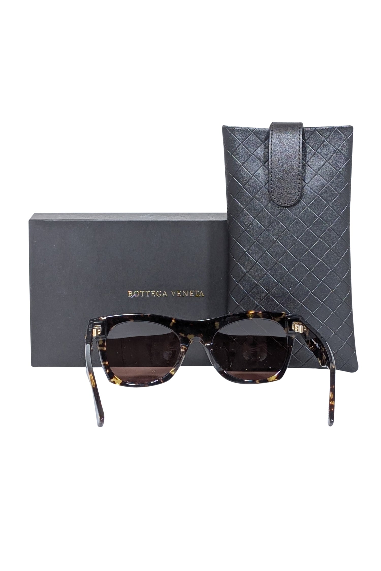 Bottega Veneta Brown Tortoise Rectangular Sunglasses - Slay Your Vacation Look!