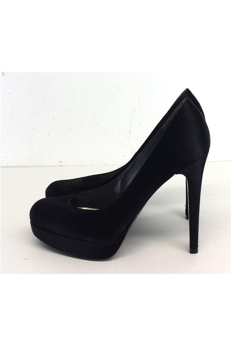 Gorgeous Stuart Weitzman Black Satin Round Toe Platform Pumps in Size 9.5 - Grab Yours Now!