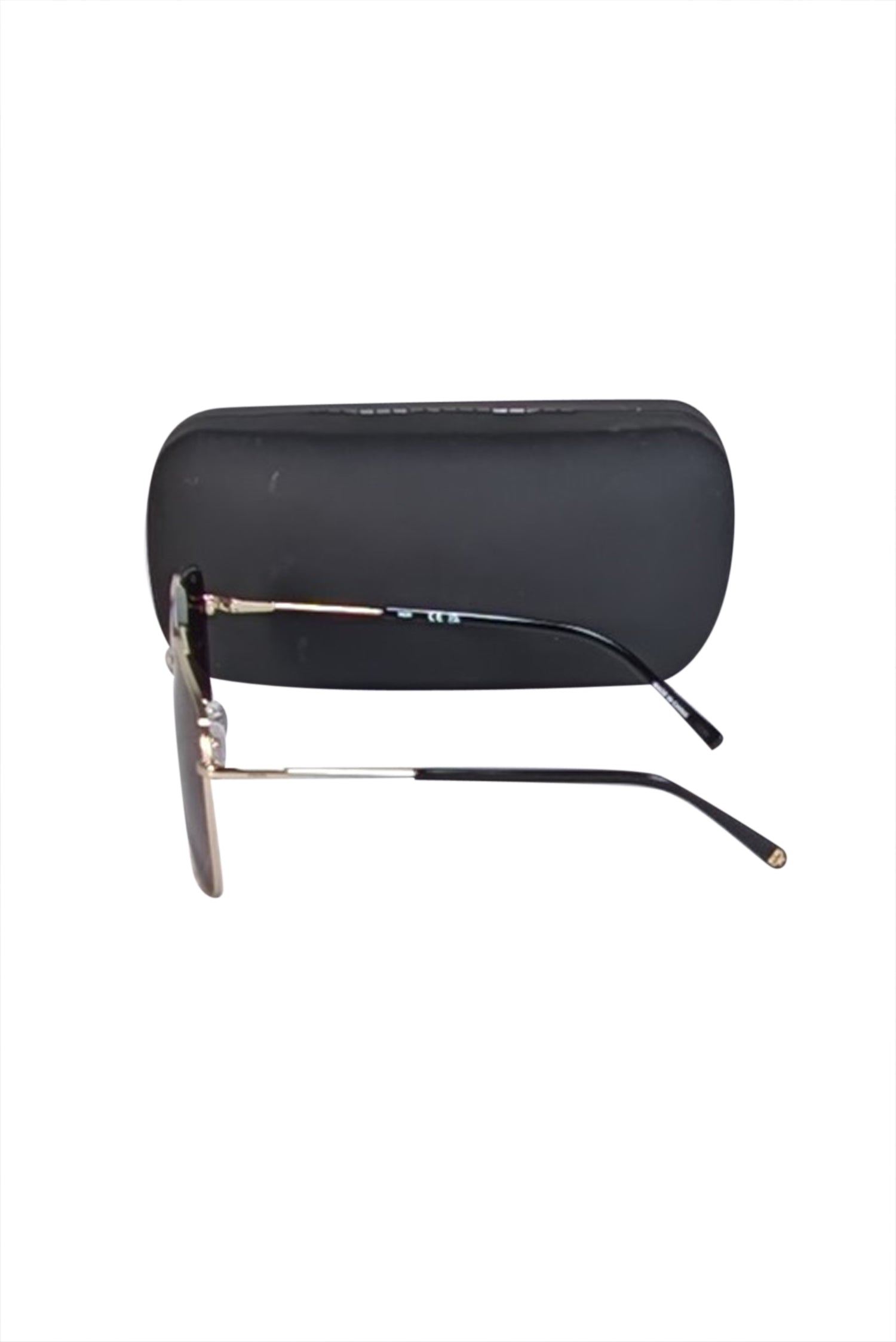 MCM Gold Oversized Aviator Sunglasses: A Fashion Statement!
