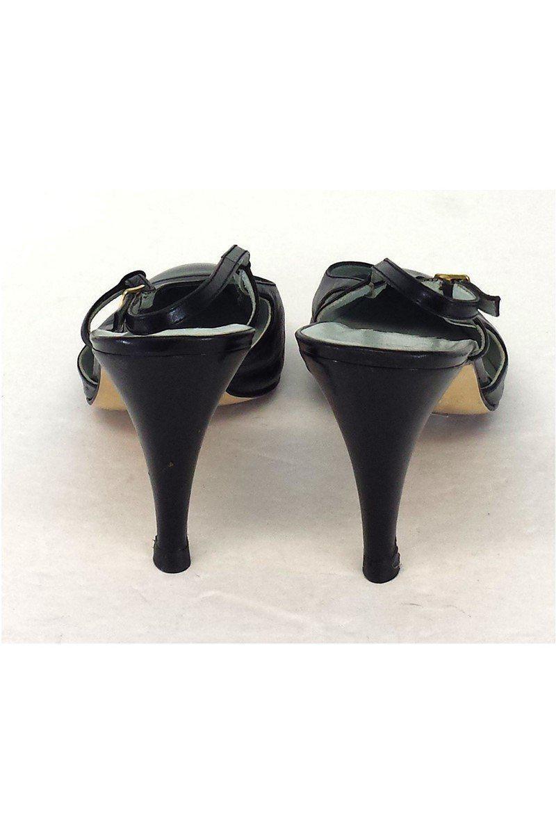 Gorgeous Baldan Navy & Black Leather Cap Toe Slingbacks in Size 9 - Grab Yours Now!