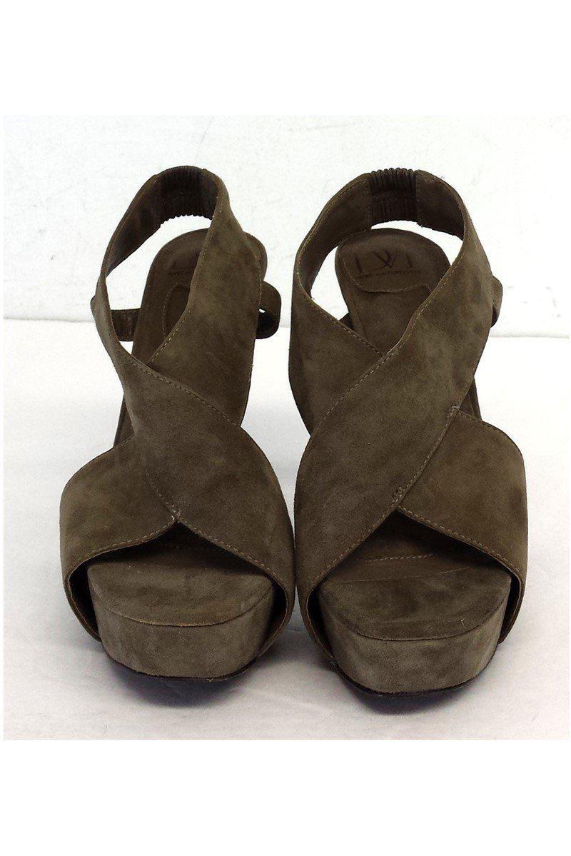 Gorgeous Diane von Furstenberg Taupe Suede Platform Heels - Size 6.5, Grab Yours Now!