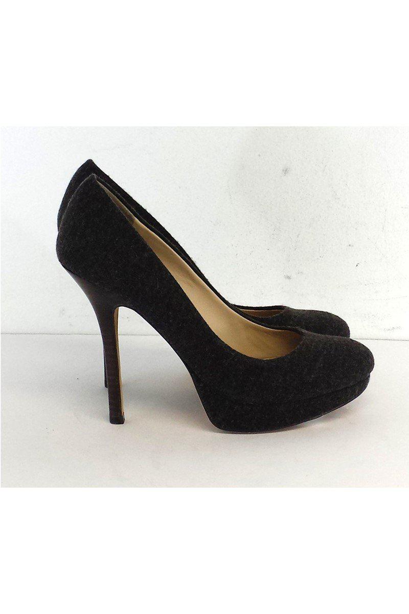 Joan & David's Stunning Grey Wool Platform Pumps - Size 6!