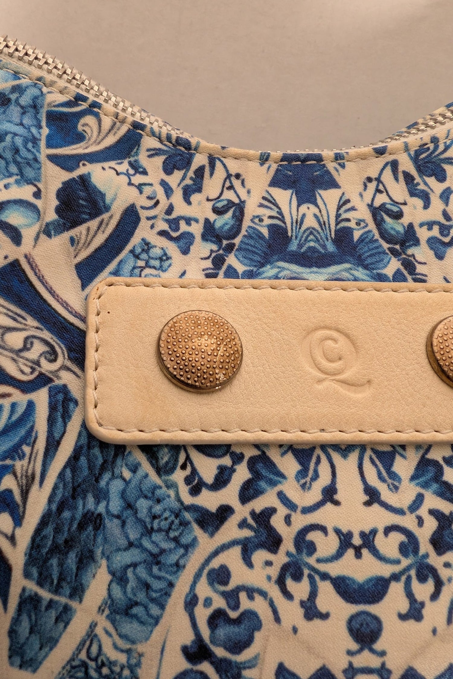 Alexander McQueen Blue & White Paisley Print Manta Clutch: A Chic Statement Piece