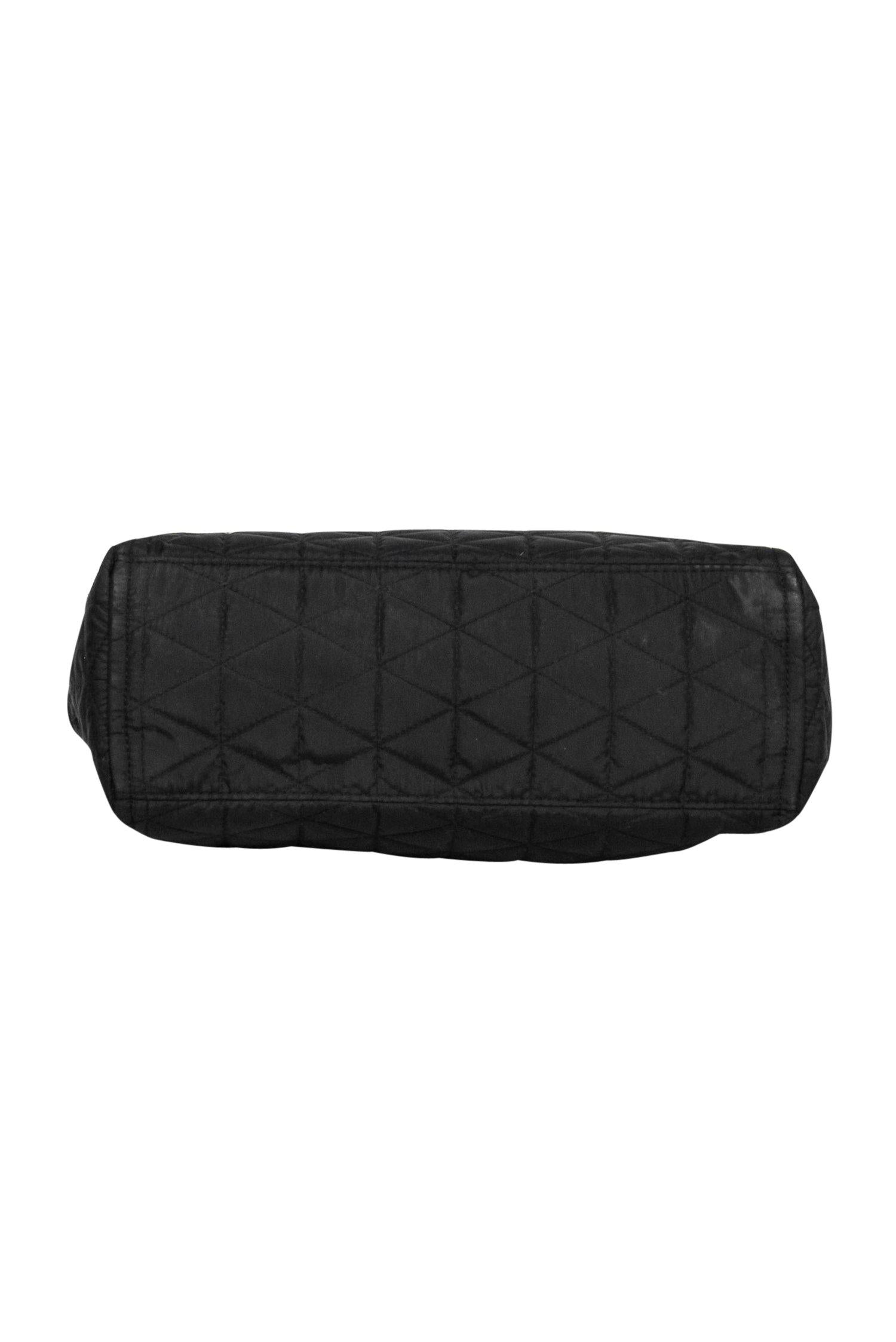 Kate Spade's Stylish Black Quilted Tote - Perfect for Fall!
