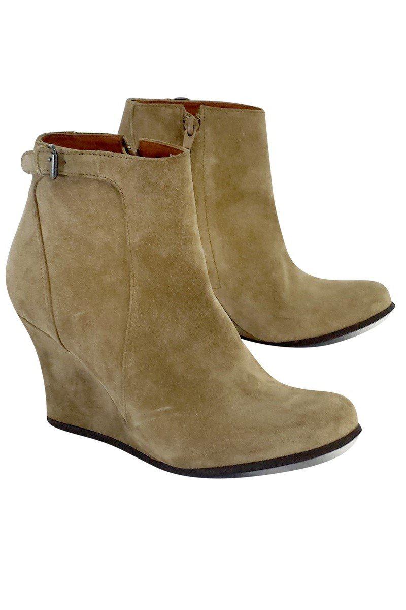 Lanvin's Stunning Tan Suede Short Booties in Size 5.5 - Grab Yours Now!