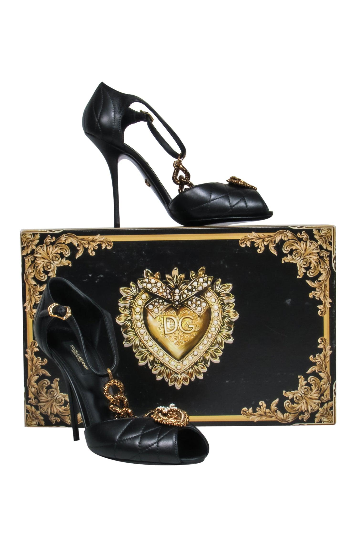 Dolce & Gabbana Black Quilted T-Strap Peep Toe Pumps with Gold Heart & Chain - Size 8.5