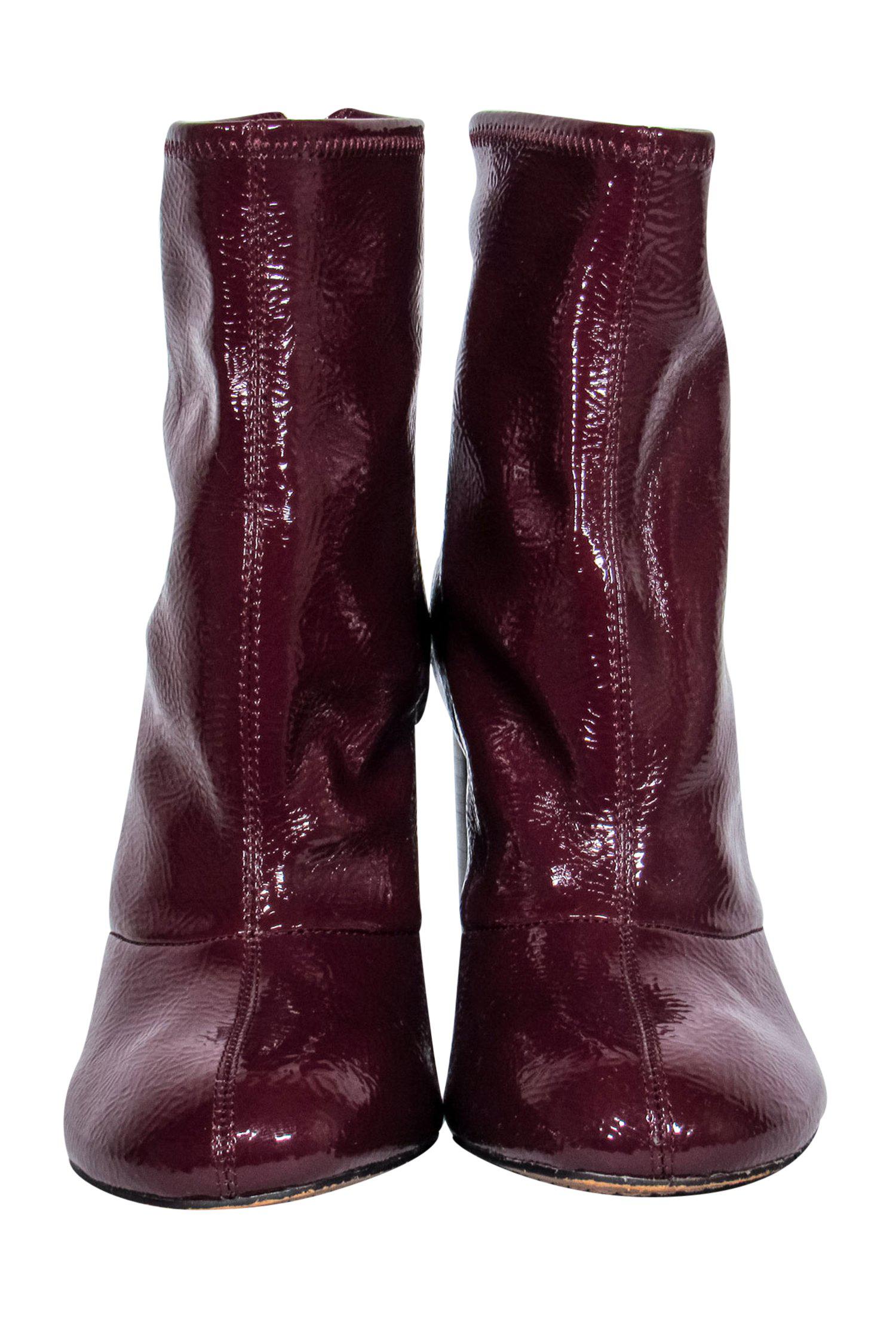 French Connection Burgundy Faux Leather Capri Heel Booties - Size 7.5: Fashionable Footwear for Cooler Days