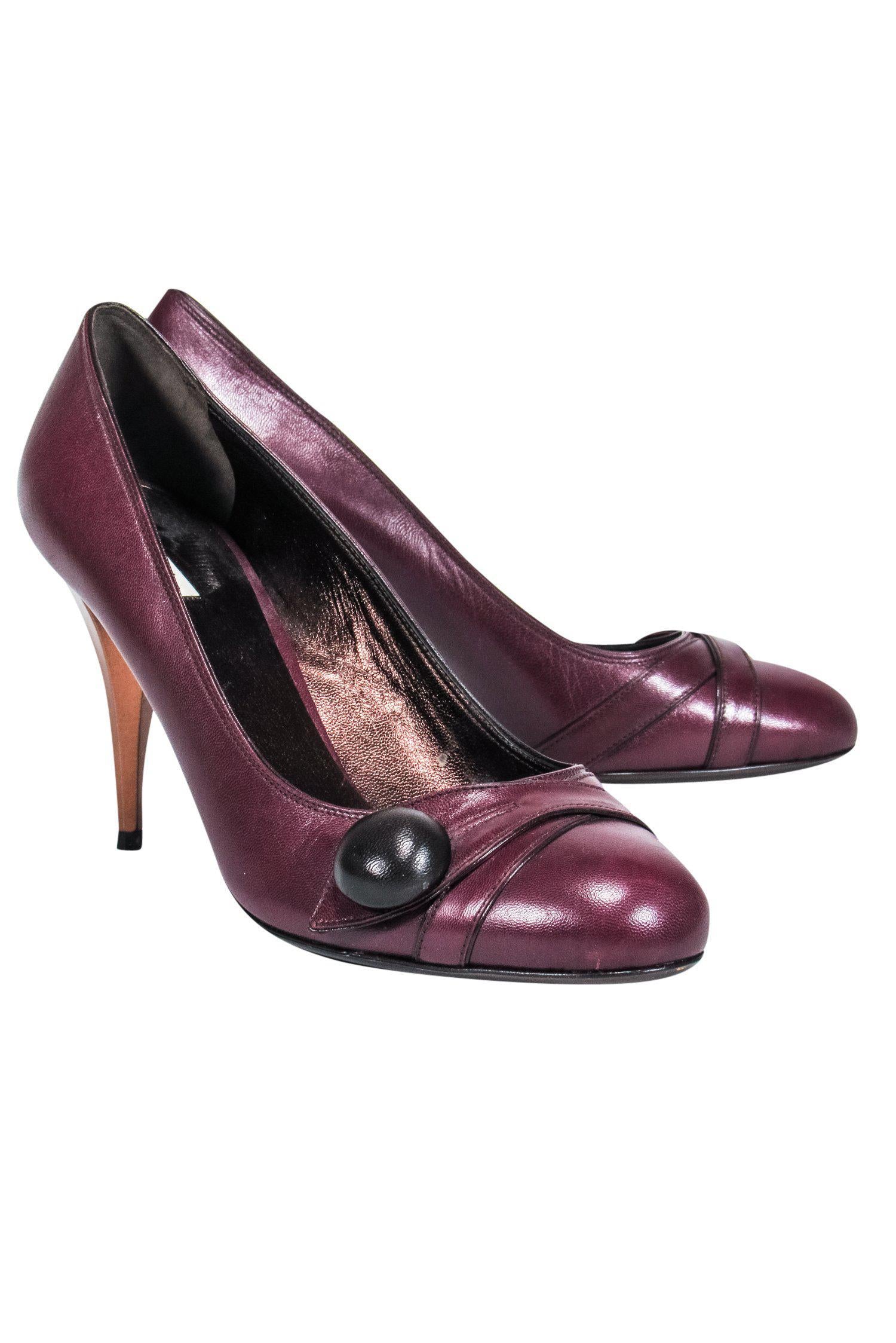 Miu Miu - Stunning Burgundy Leather Rounded Toe Pumps in Size 9