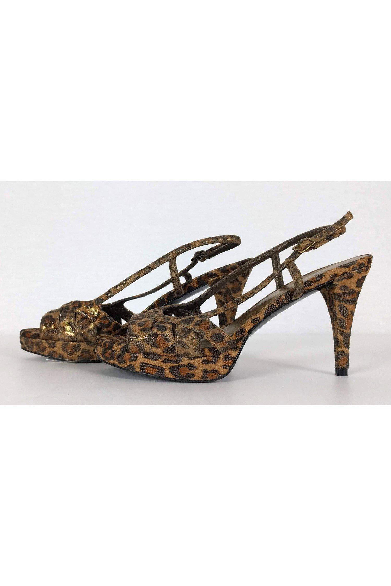 Stuart Weitzman Animal Print Pumps - Size 9 - Unleash Your Wild Style!