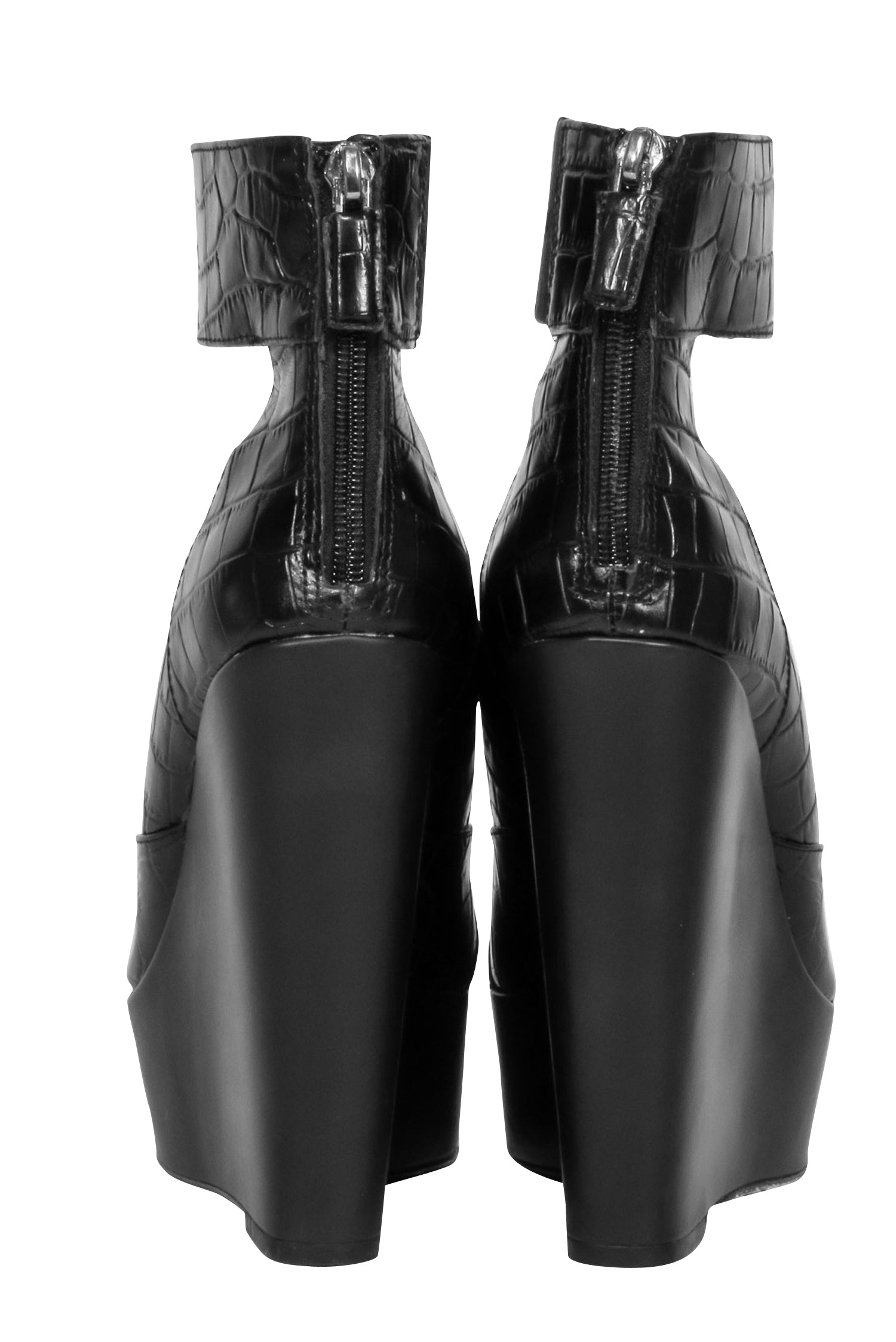 BCBG Max Azria Black Croc Embossed Platform Wedges - Size 6, Sultry Style!