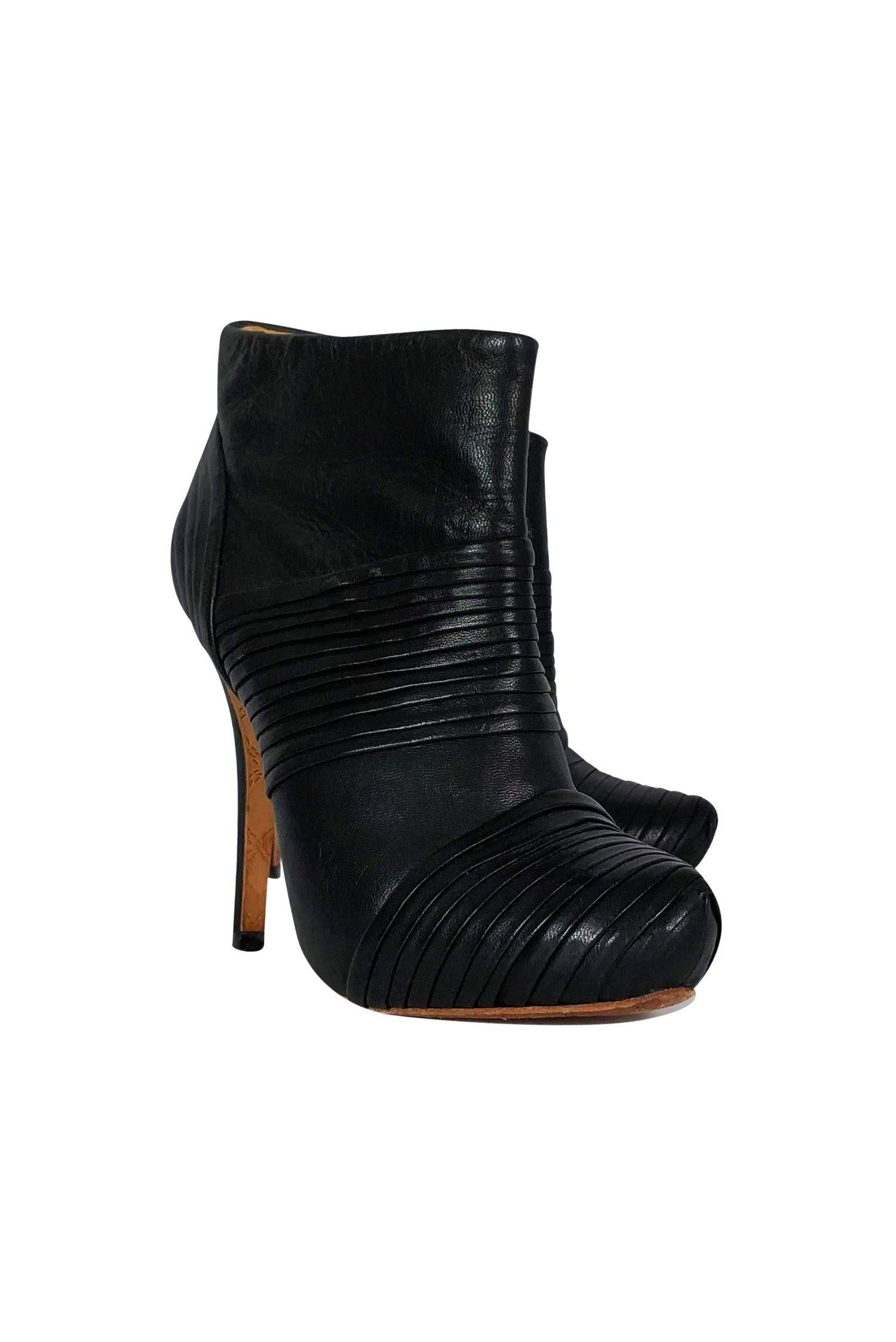 L.A.M.B. Stylish Black Leather Booties - Size 6