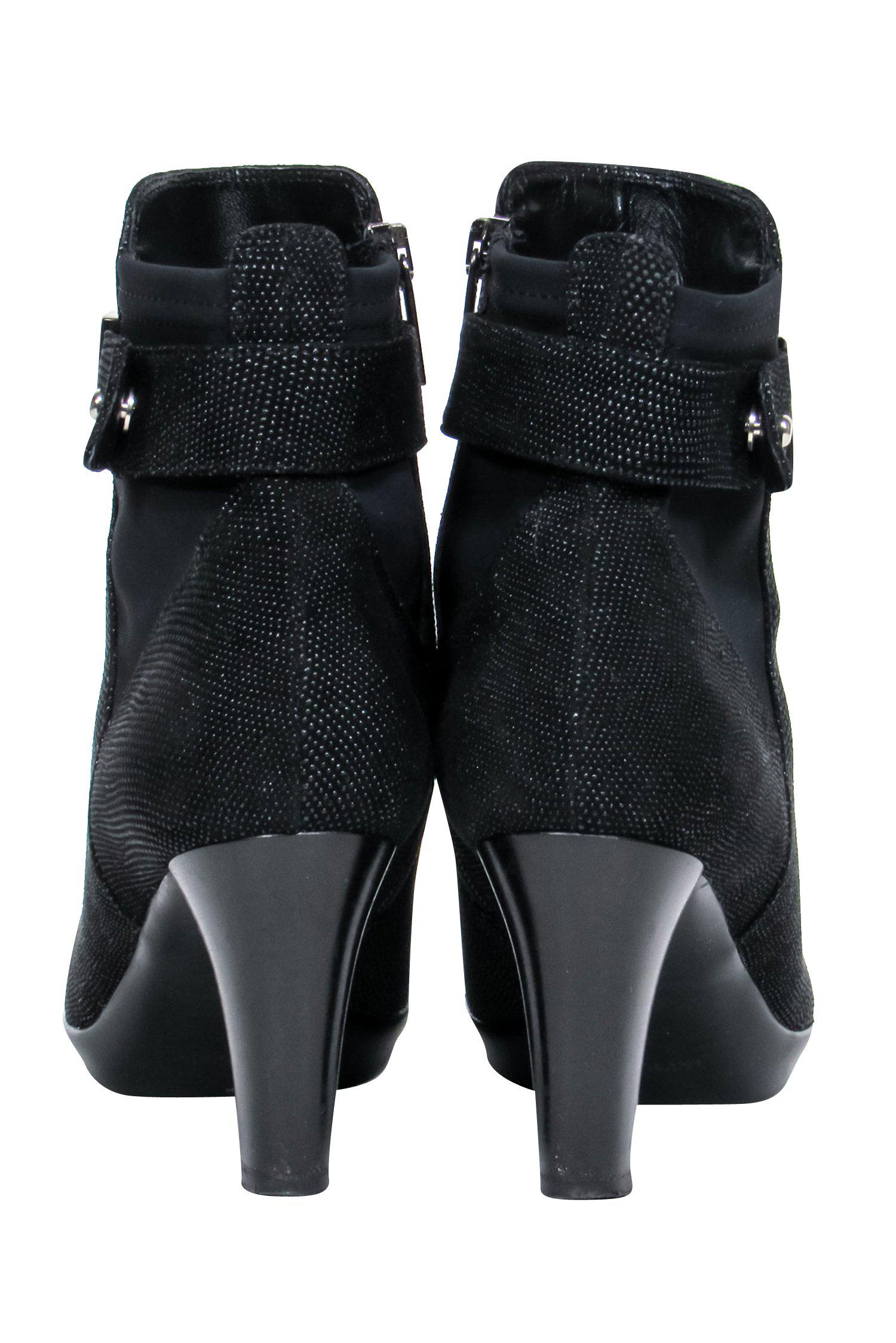 Aquatalia - Stylish Black Textured Heeled Ankle Booties Size 8