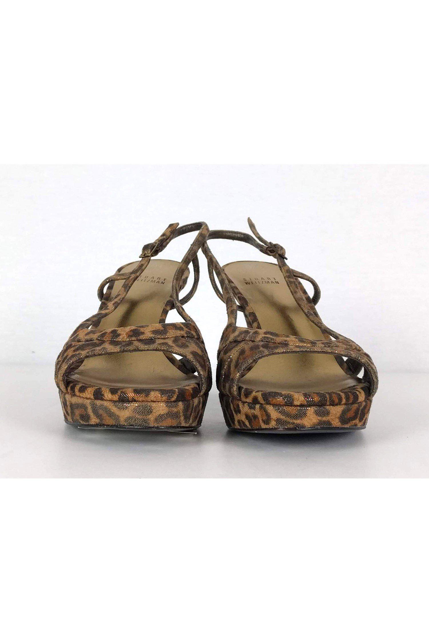 Stuart Weitzman Animal Print Pumps - Size 9 - Unleash Your Wild Style!