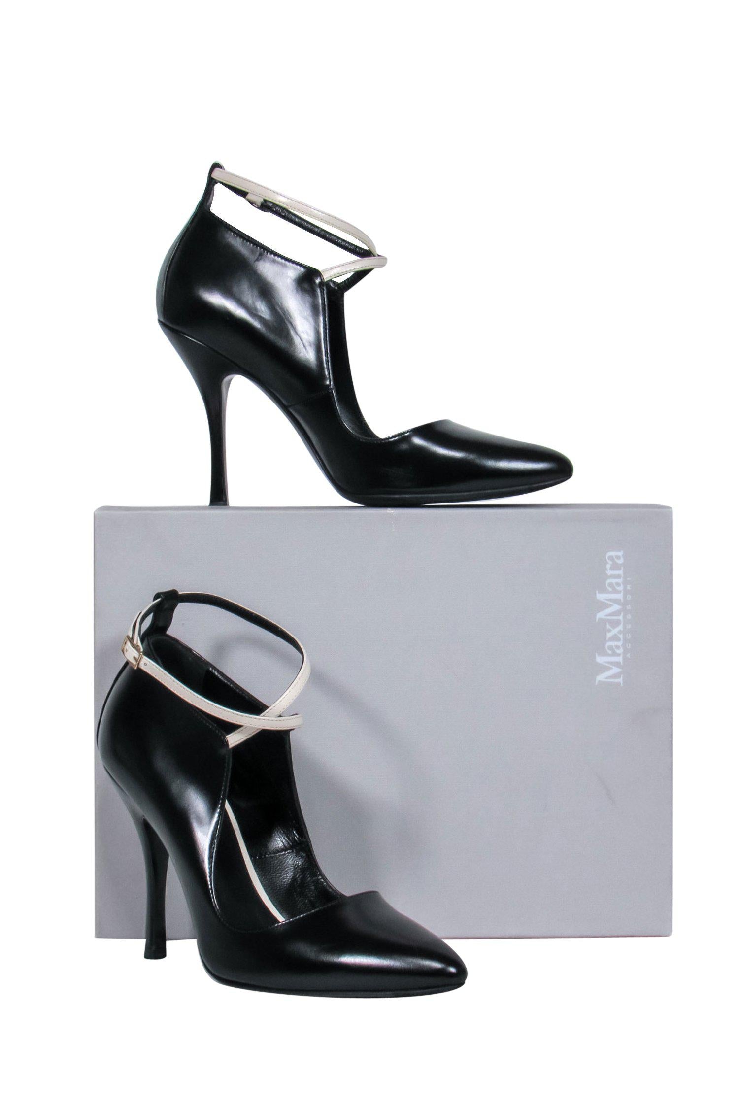 Max Mara Galante Black Leather Pointed Toe Ankle-Strap Pumps - Size 8.5