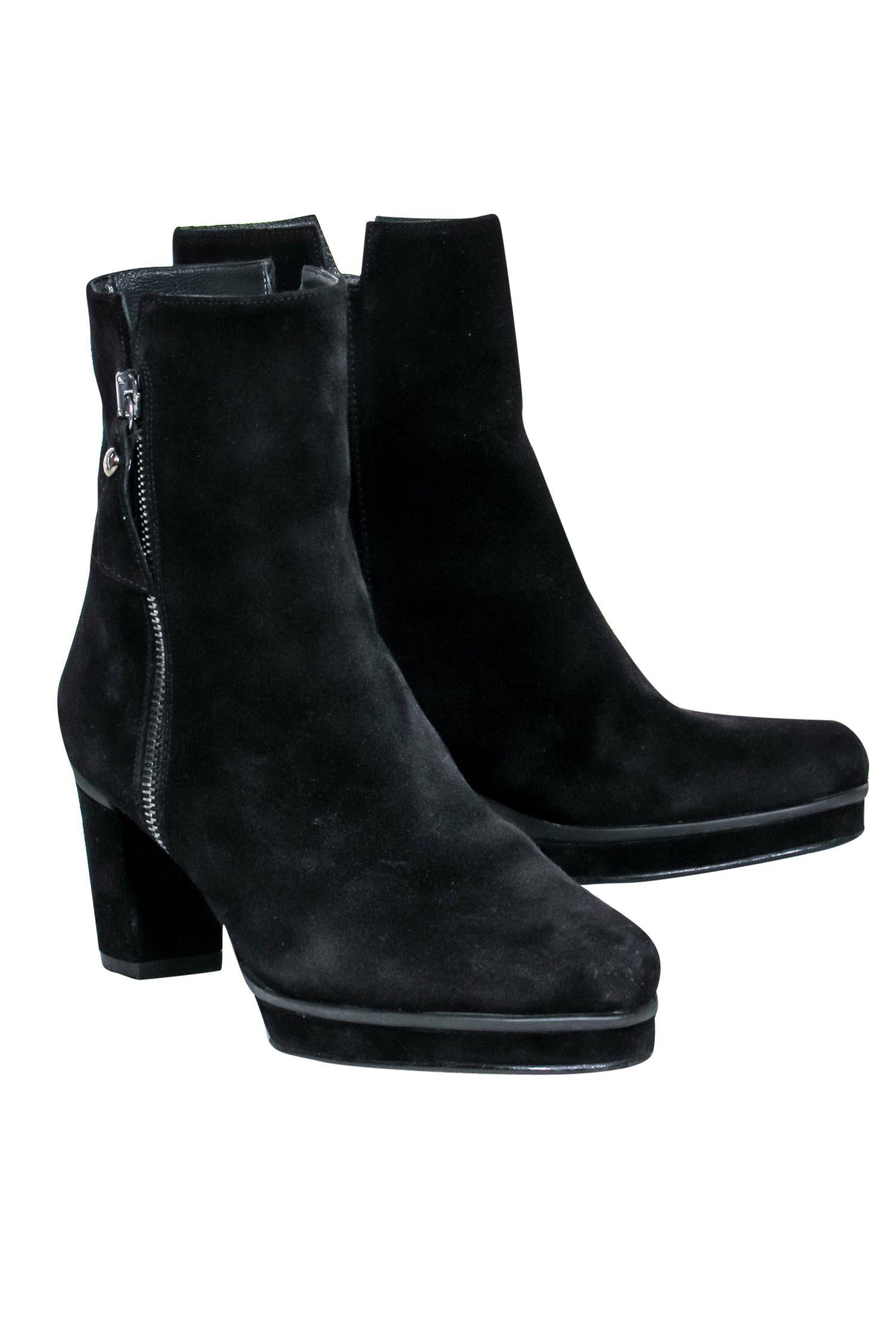 Stuart Weitzman's Chic Black Suede Block Heel Platform Ankle Booties - Size 5.5