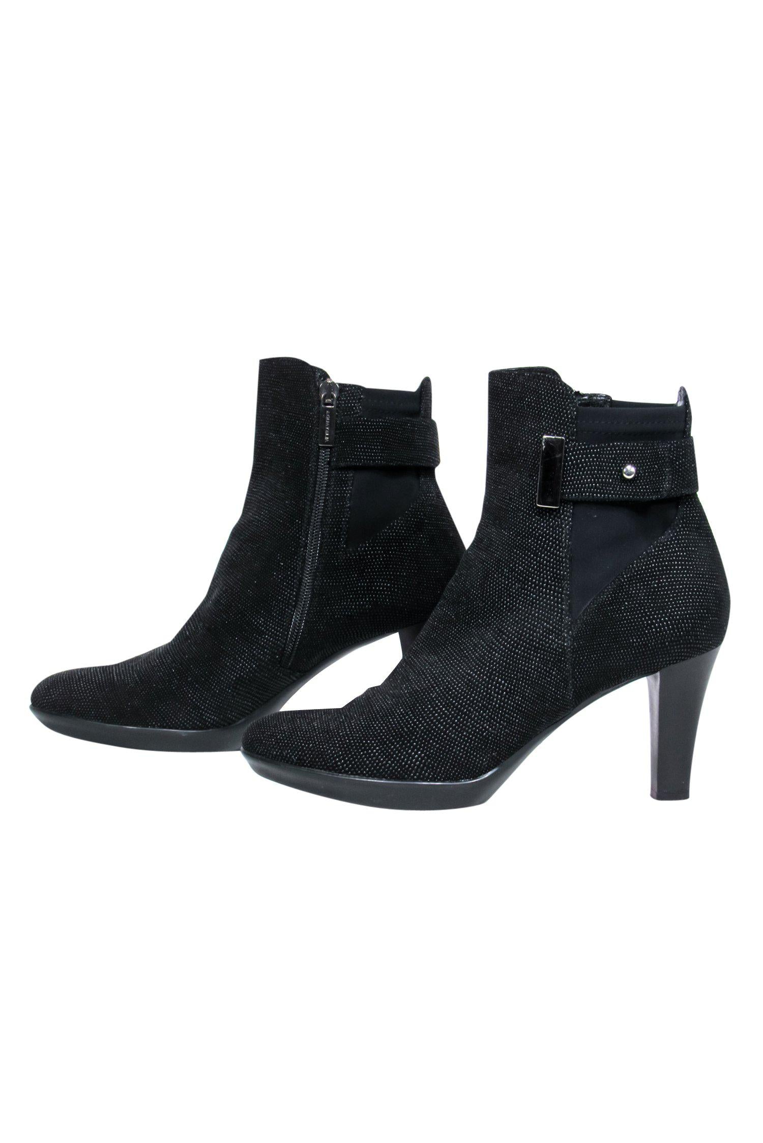 Aquatalia - Stylish Black Textured Heeled Ankle Booties Size 8