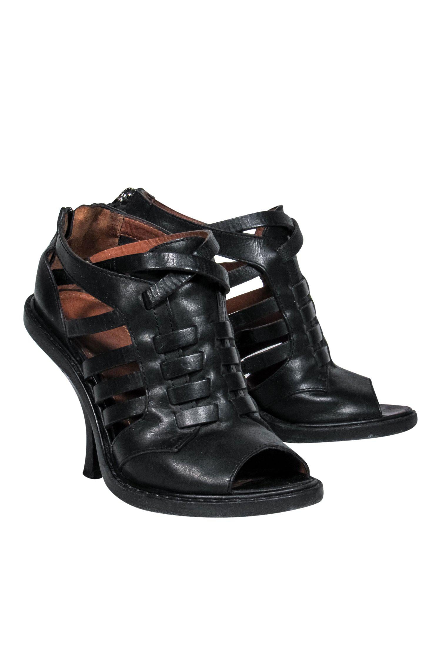 Givenchy Black Leather Woven Basket Peep - Toe Pumps Size 7: A Chic Fashion Must - Have