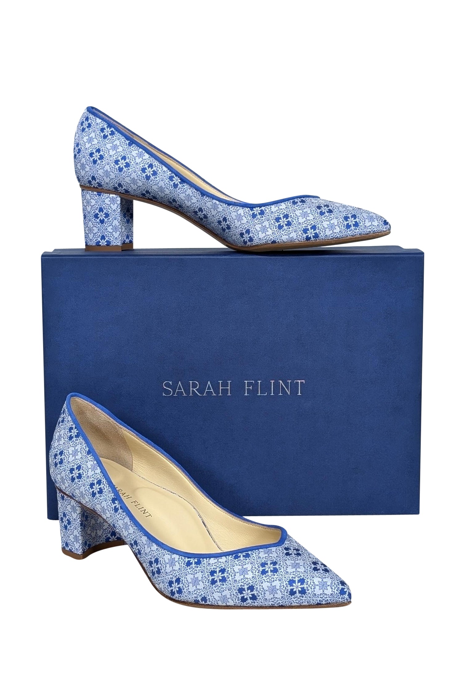 Sarah Flint - Stunning Blue & White Print Pointed Toe Block Heel Pumps in Size 9