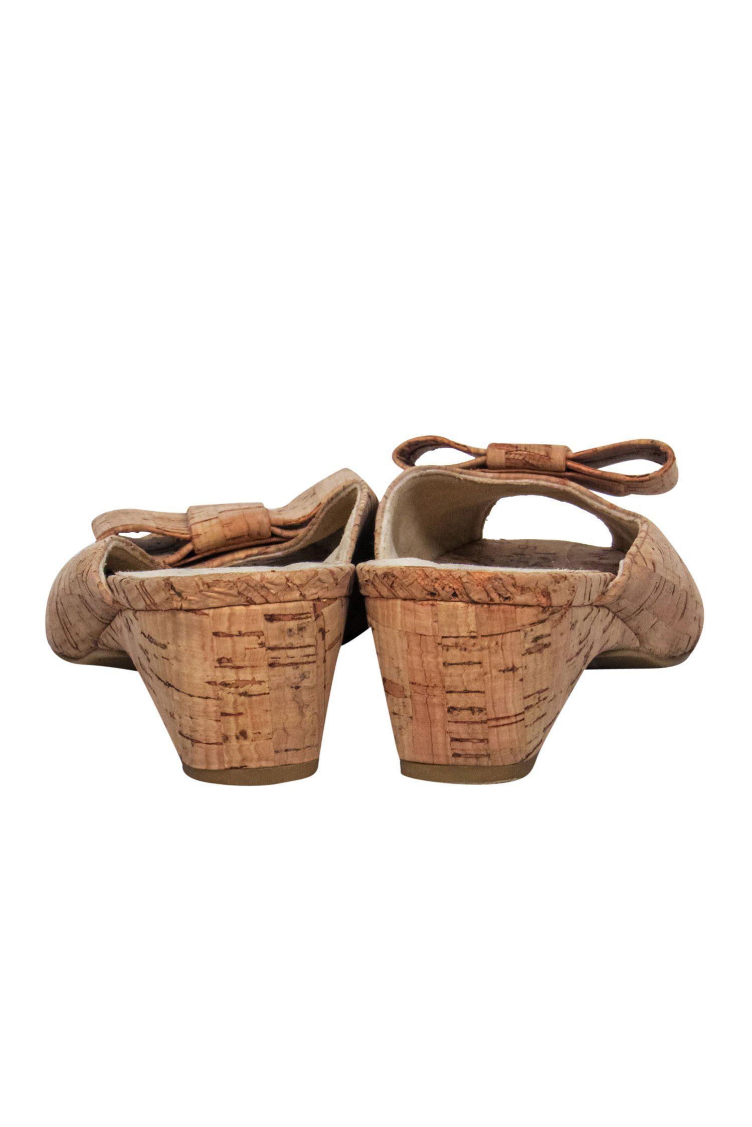Stuart Weitzman - Chic Beige Cork Peep Toe Kitten Heels with Bow, Size 7